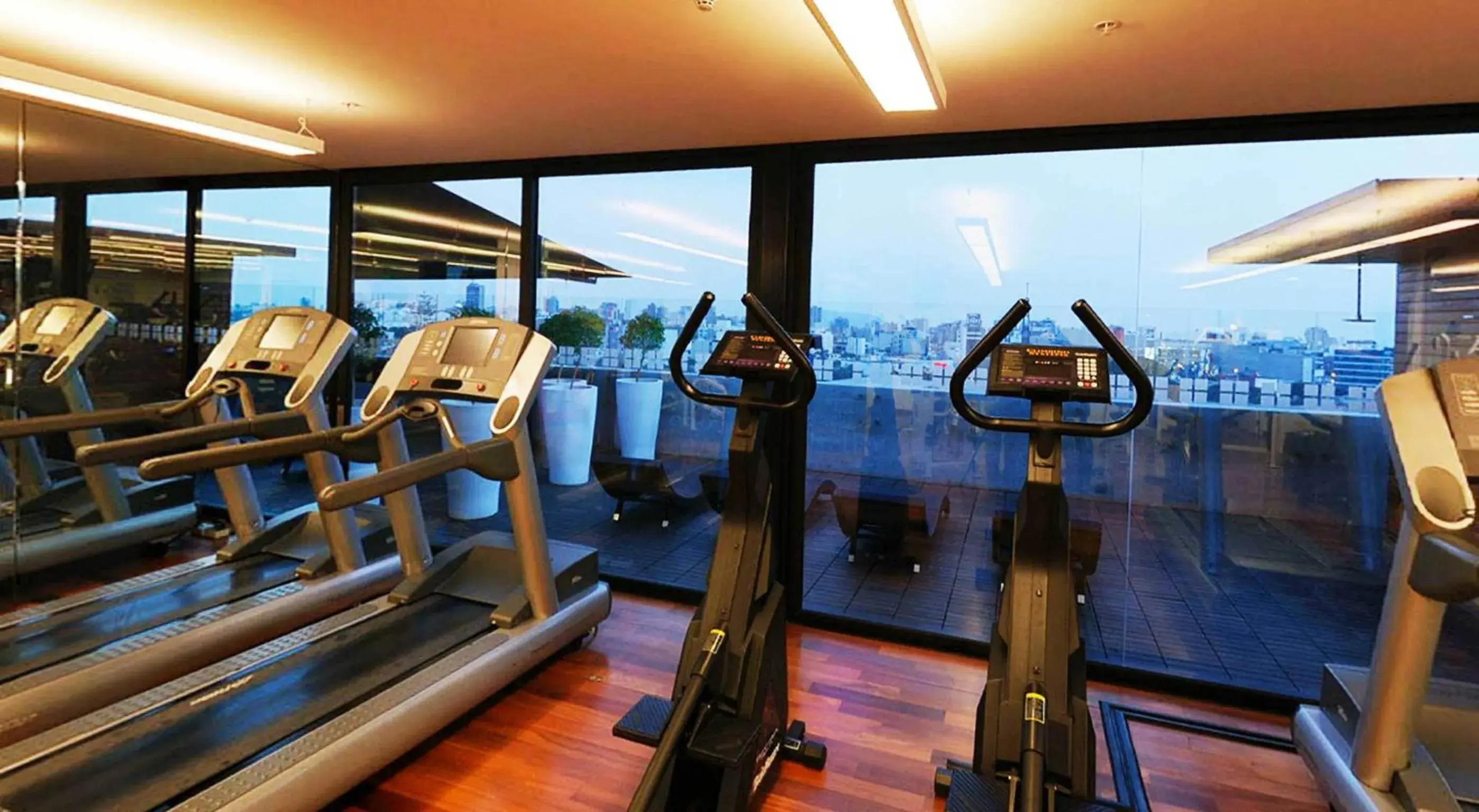 Fitness centre/facilities in NM Lima Hotel Fitness centre/facilities in NM Lima Hotel
