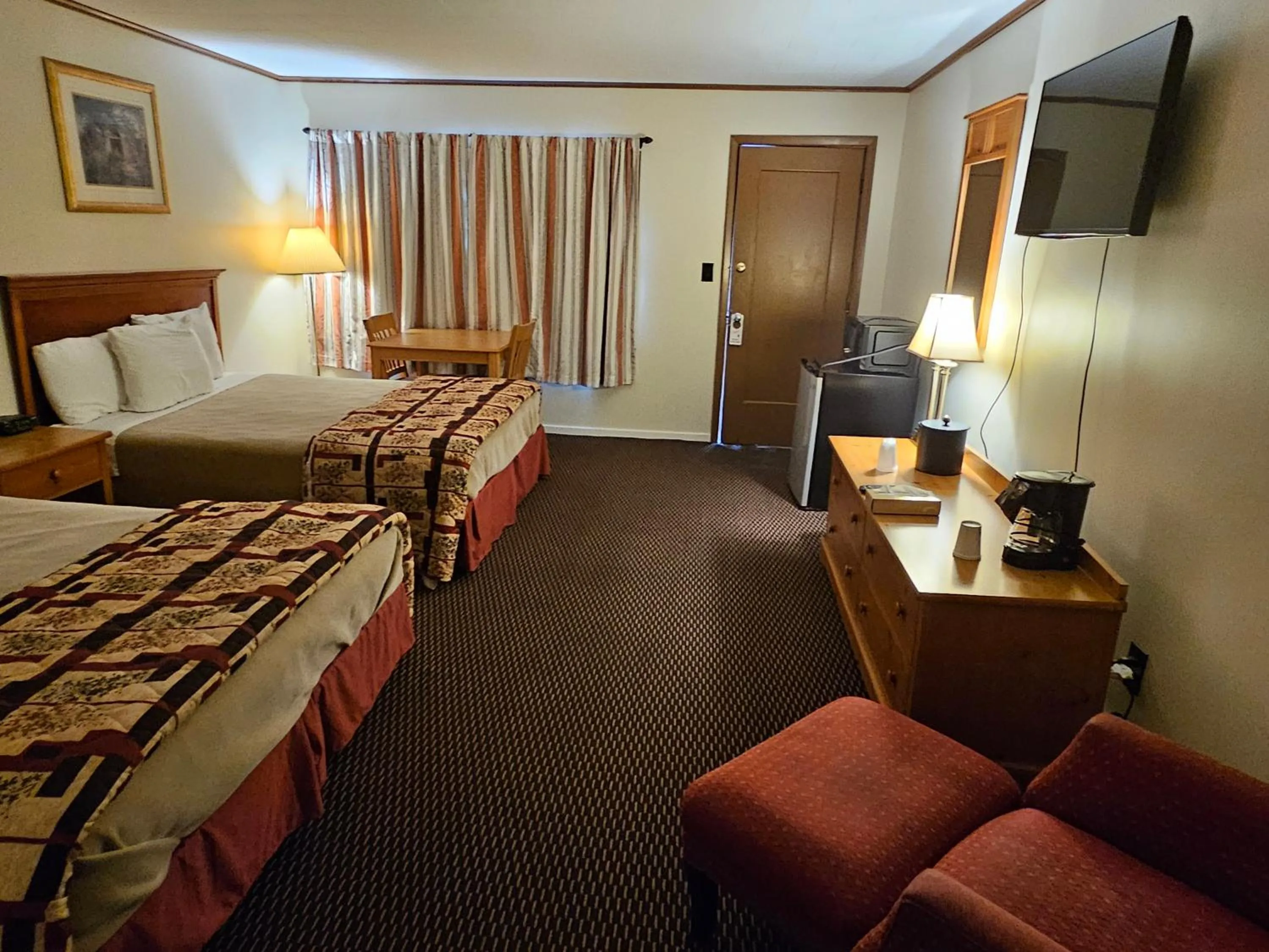 Bed in Alpenhaus Motel