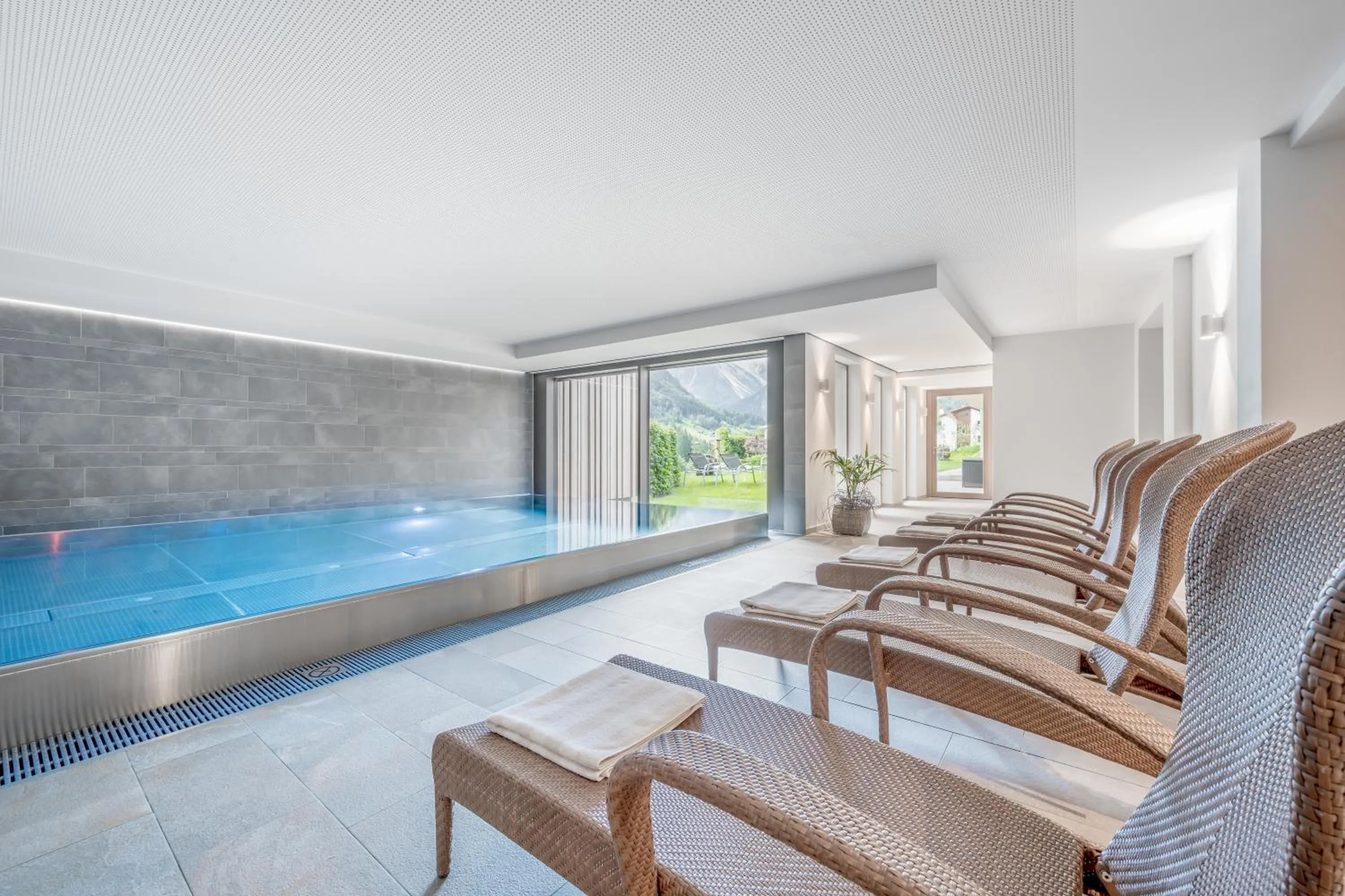 Swimming pool in Alpenhotel Zimba