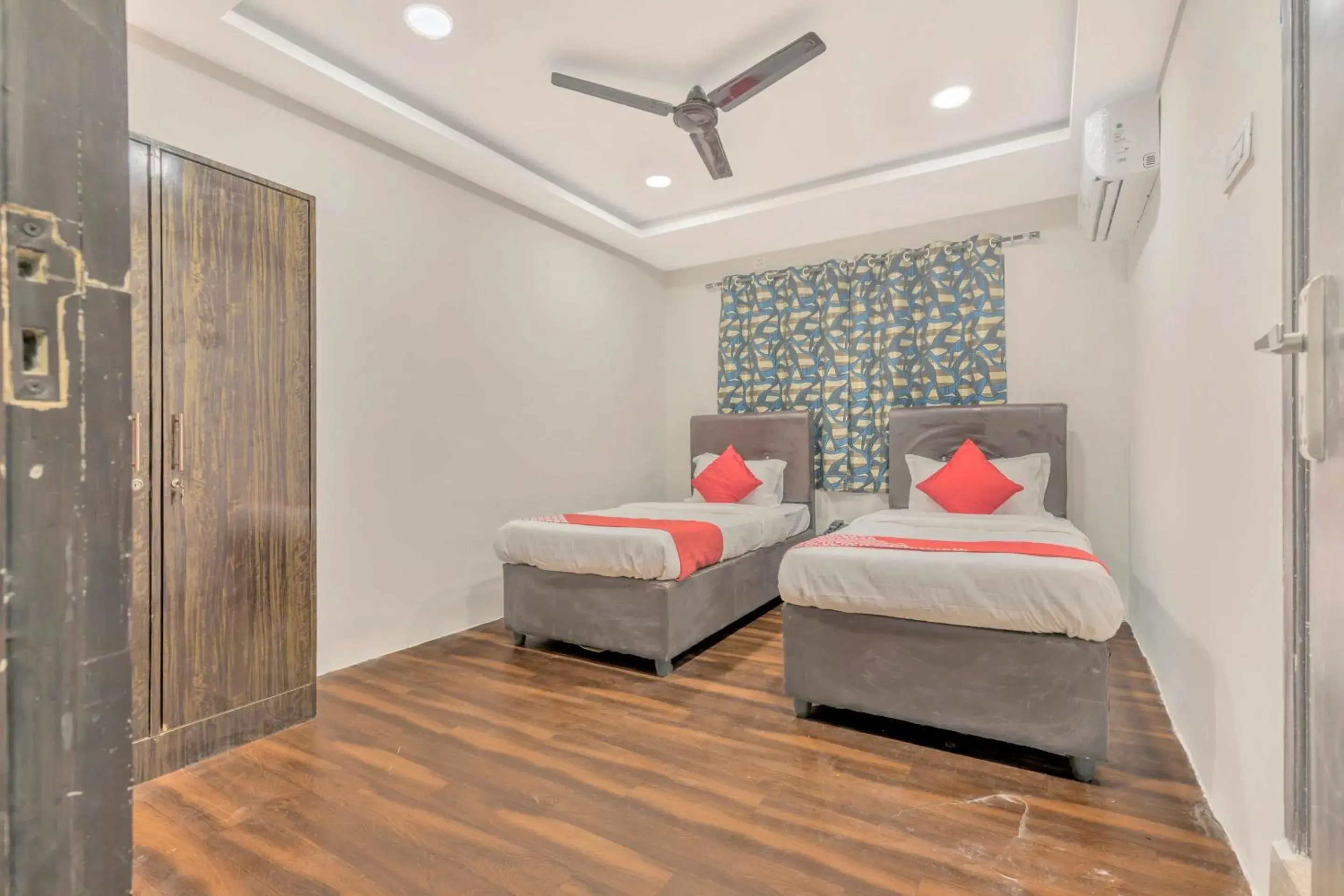 Bedroom, Bed in HOTEL O ANKITHA GRAND Bedroom, Bed in HOTEL O ANKITHA GRAND