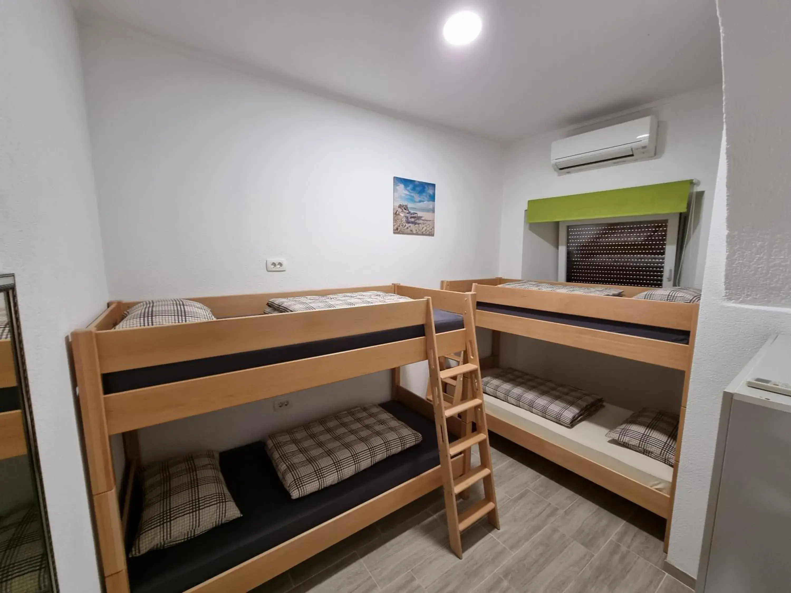 Bed in 4-Bed Dormitory Room in Hostel BellaVista Bed in 4-Bed Dormitory Room in Hostel BellaVista