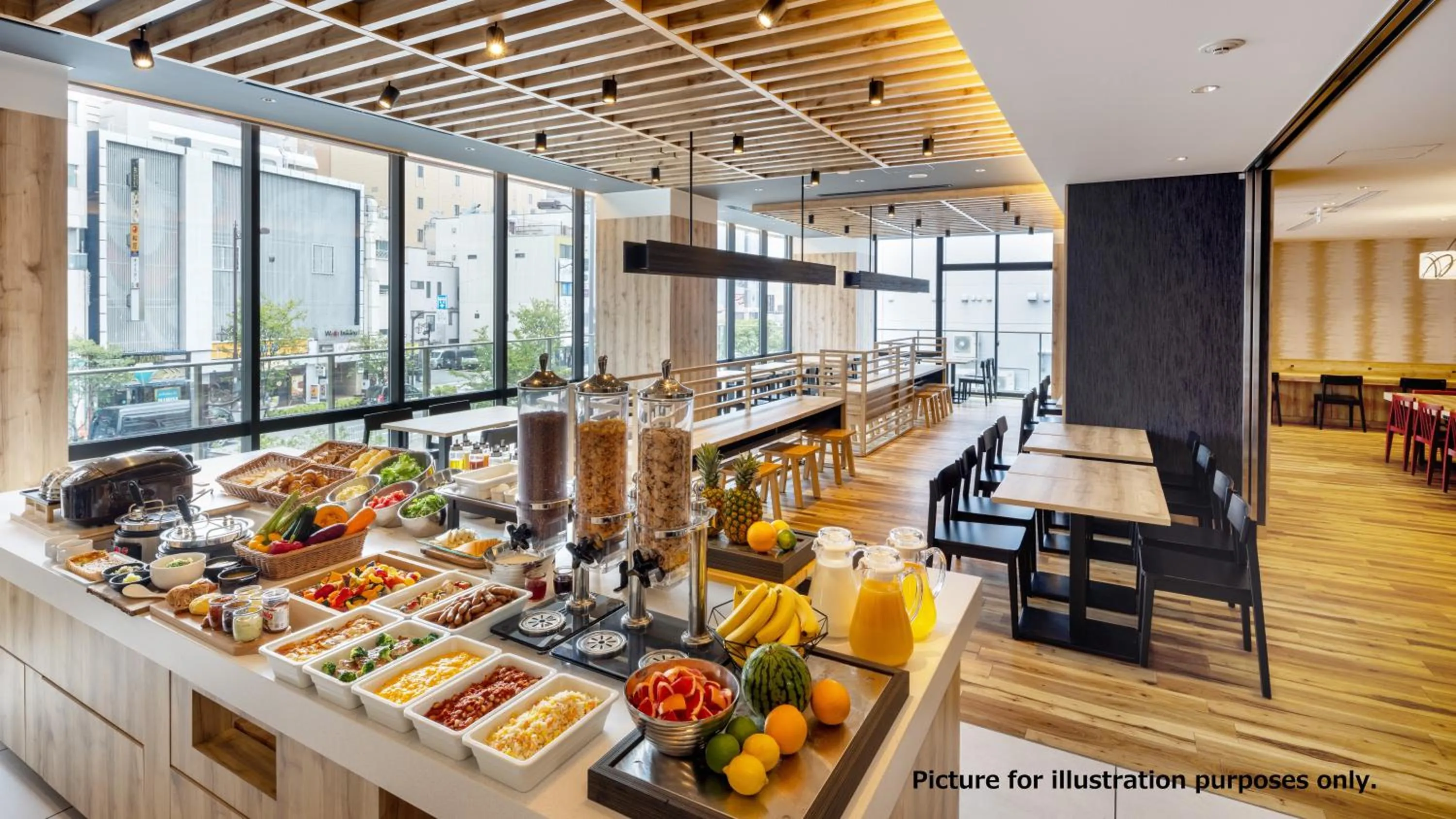 Breakfast in the b asakusa