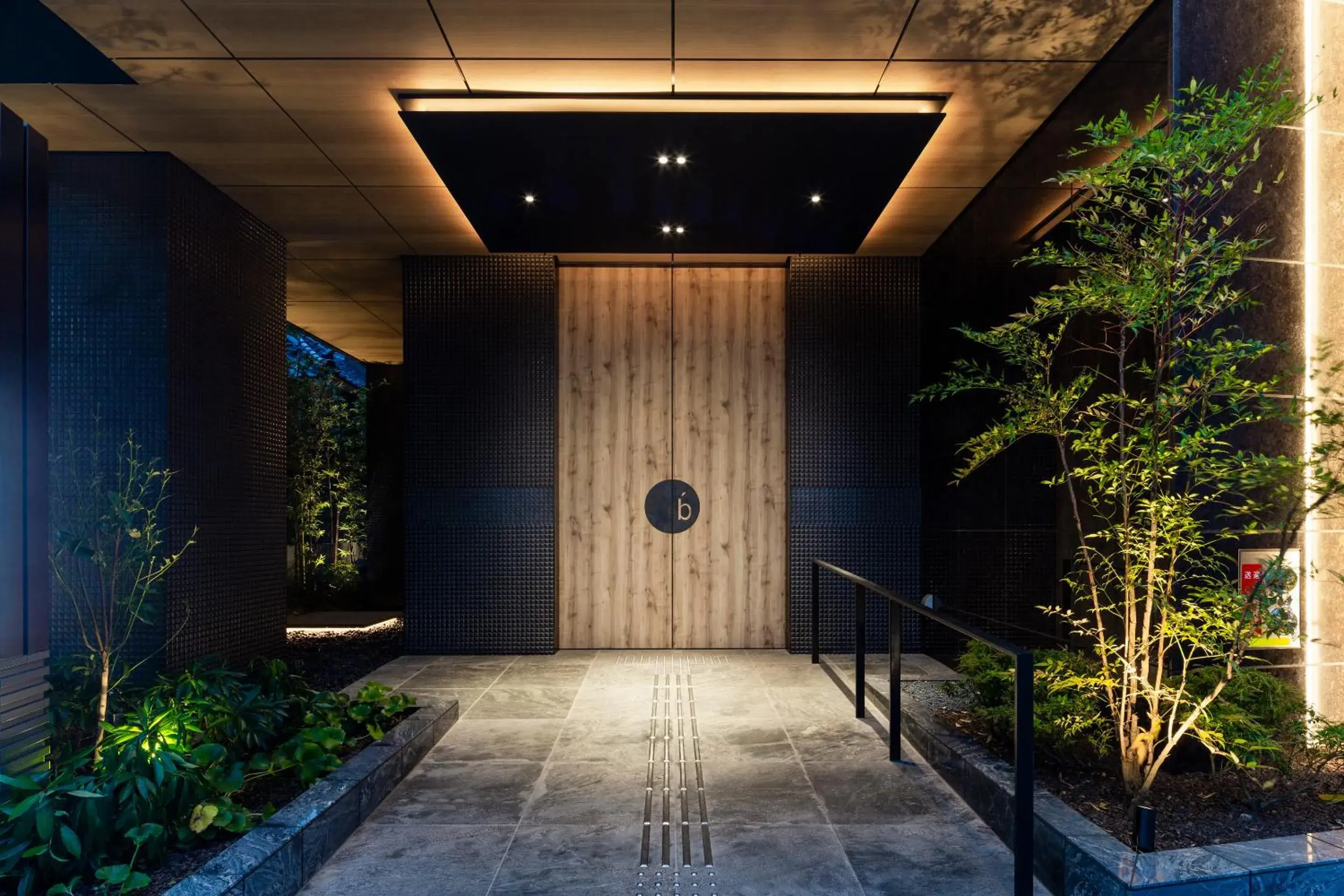 Facade/entrance in the b asakusa Facade/entrance in the b asakusa