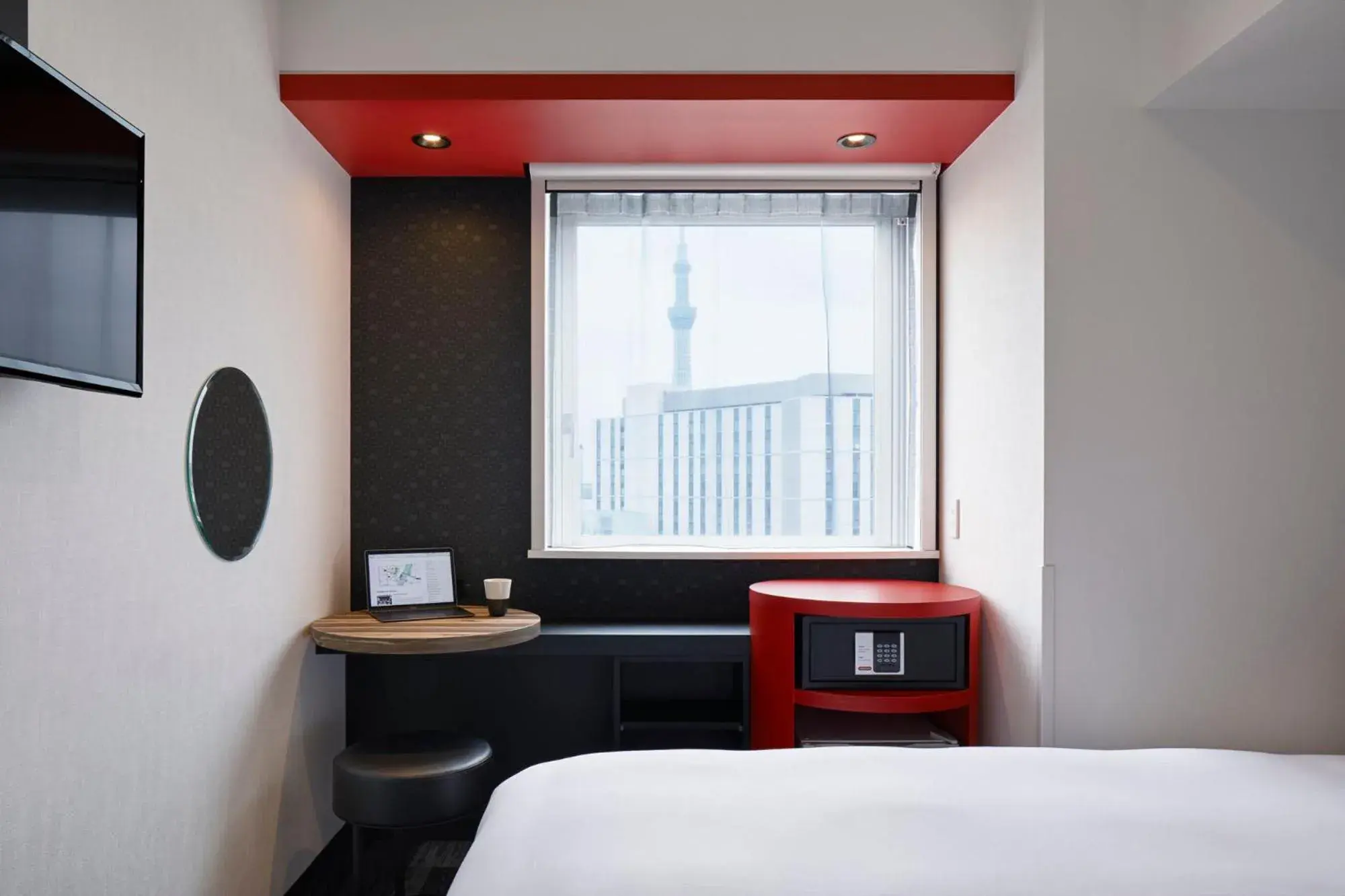 Photo of the whole room, Bed in the b asakusa Photo of the whole room, Bed in the b asakusa