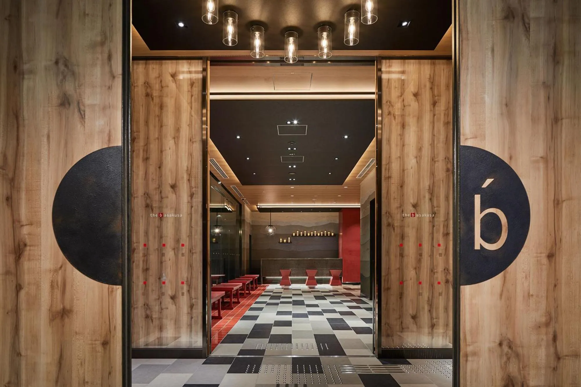 Facade/entrance in the b asakusa