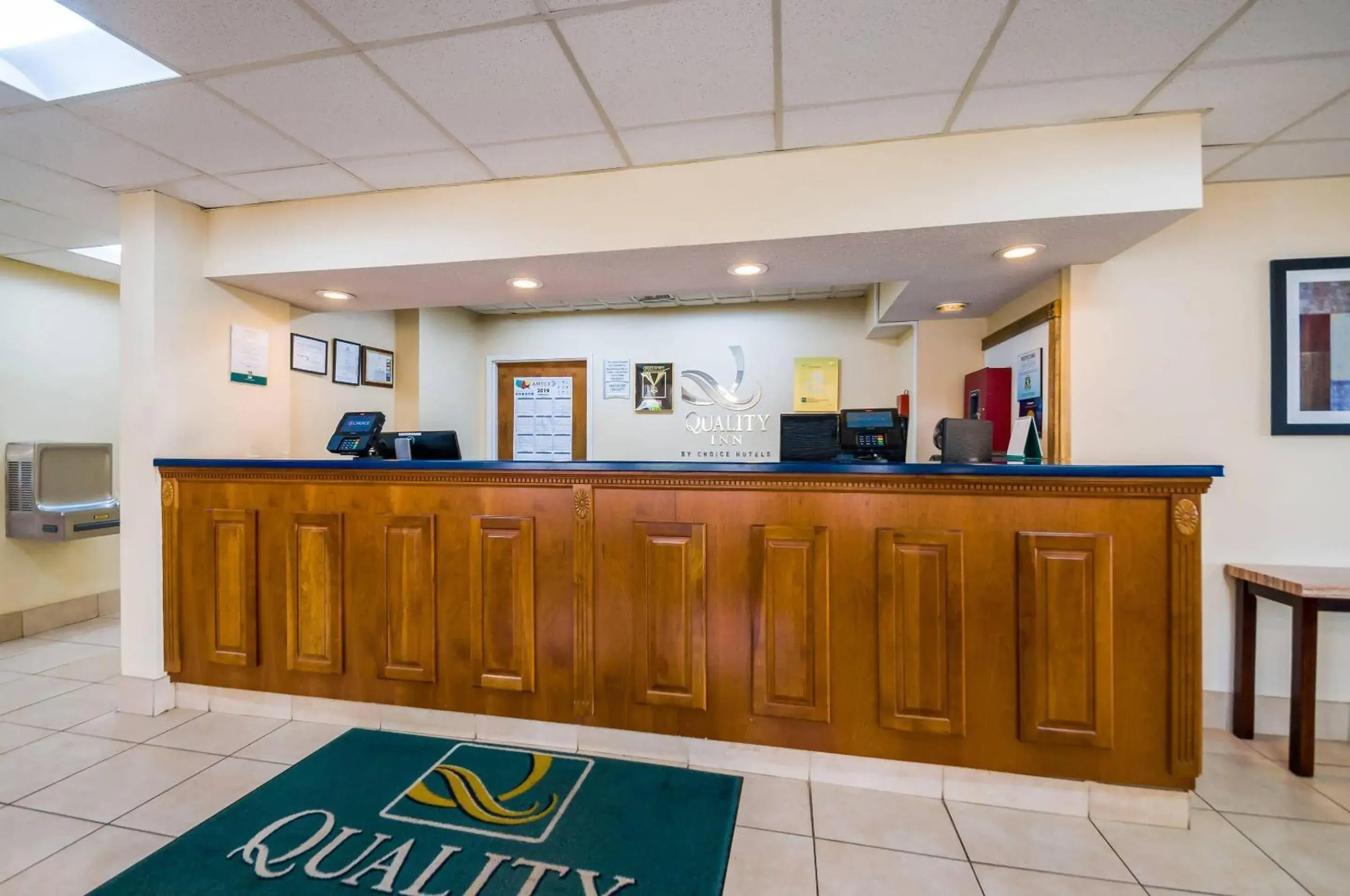 Lobby or reception in Quality Inn Fredericksburg-Central Park Area Lobby or reception in Quality Inn Fredericksburg-Central Park Area