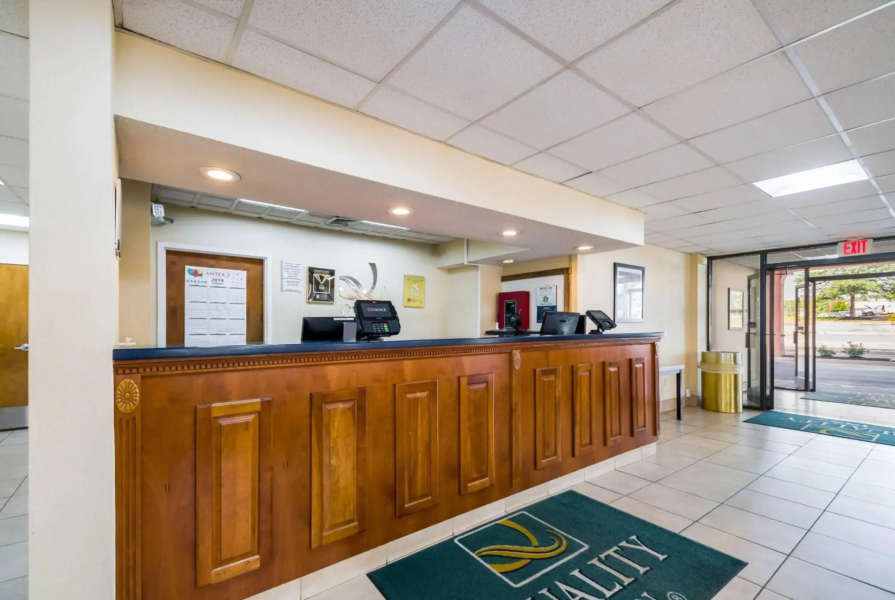 Lobby or reception in Quality Inn Fredericksburg-Central Park Area Lobby or reception in Quality Inn Fredericksburg-Central Park Area