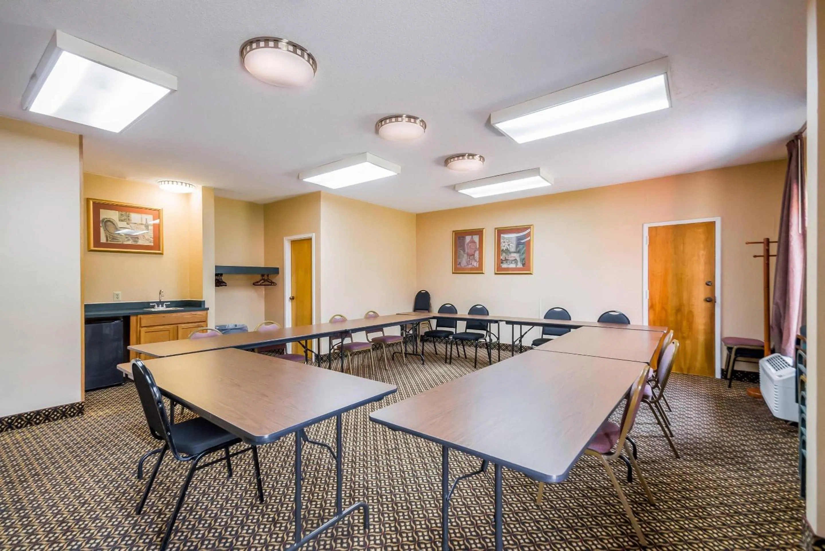 Meeting/conference room in Quality Inn Fredericksburg-Central Park Area