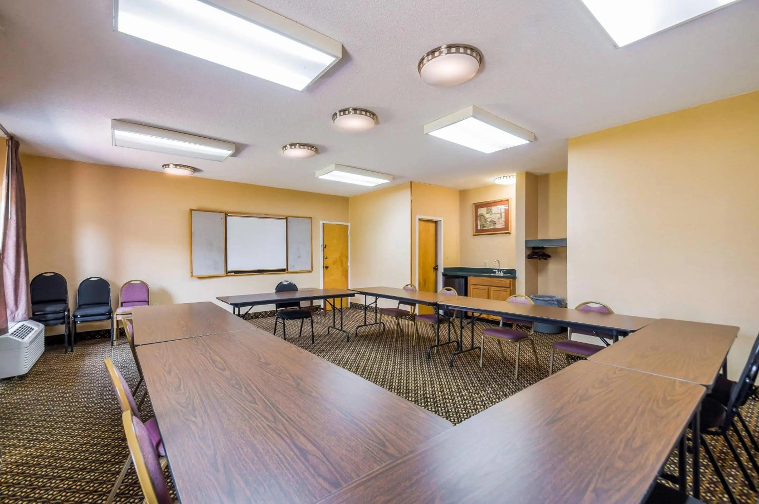 Meeting/conference room in Quality Inn Fredericksburg-Central Park Area