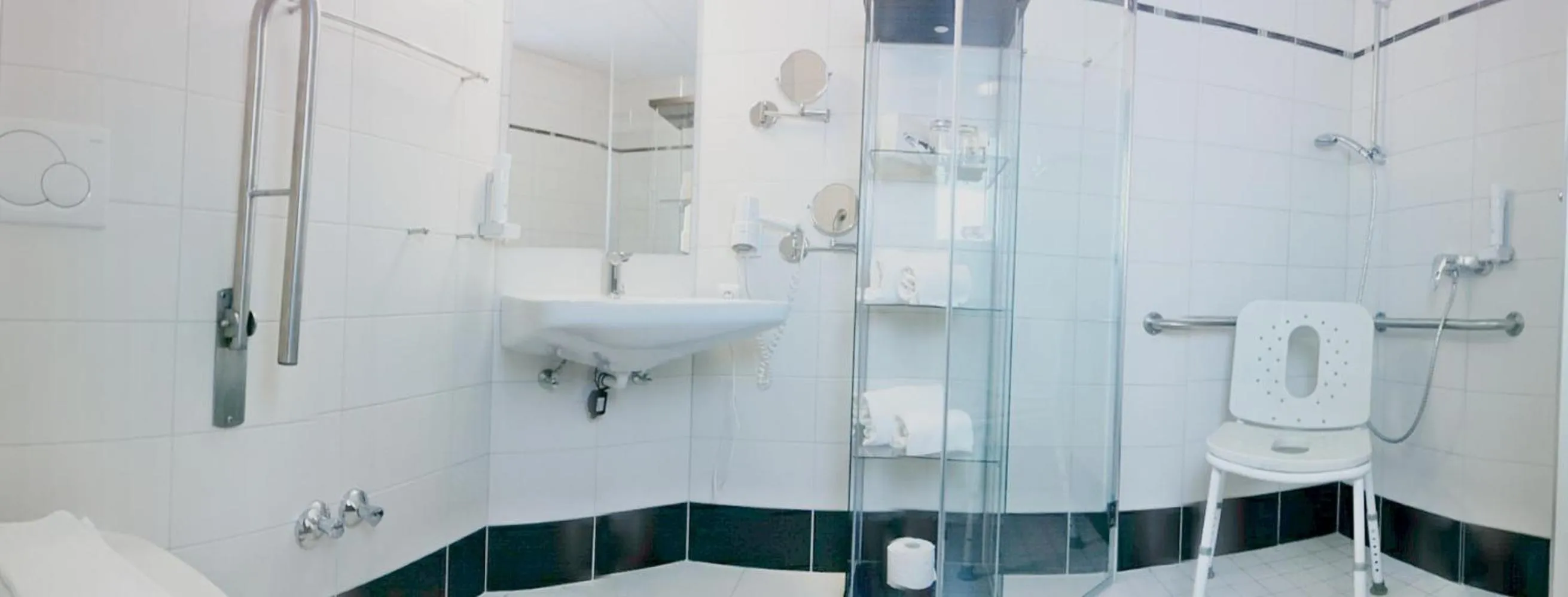 Bathroom in eduCARE Hotel