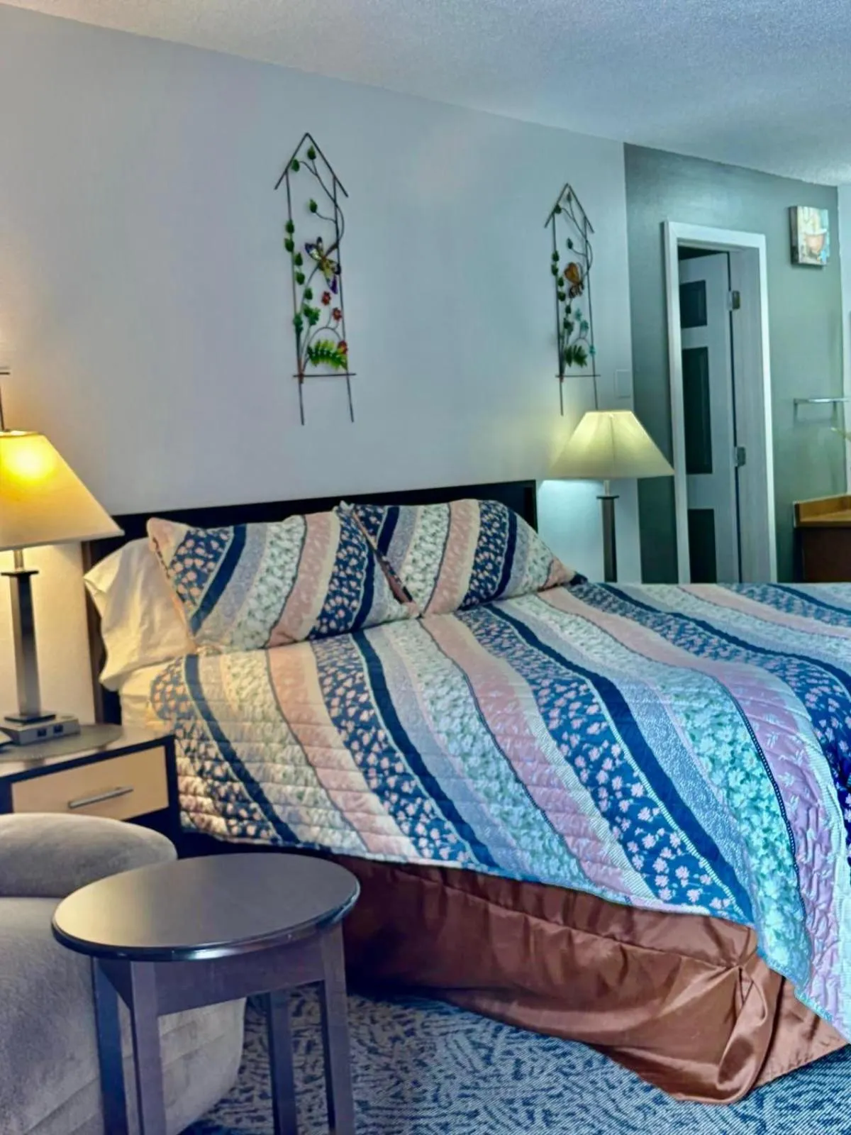 Bed in Motel West