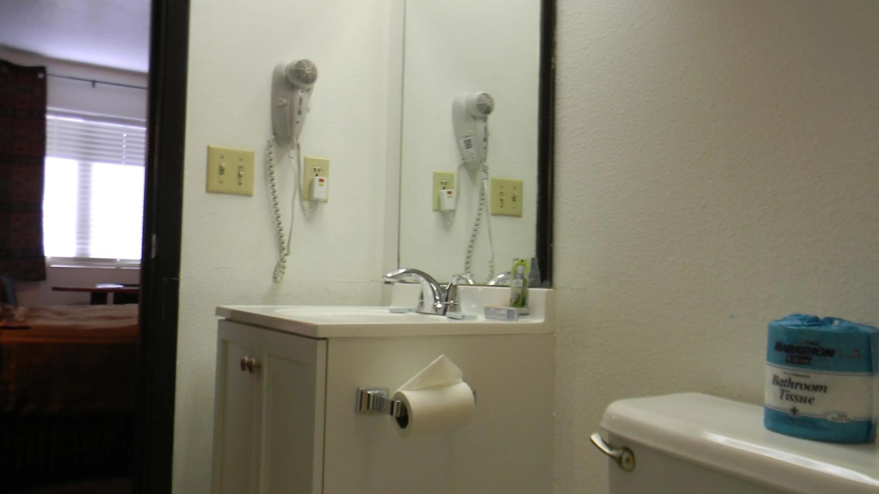 Bathroom in Motel West