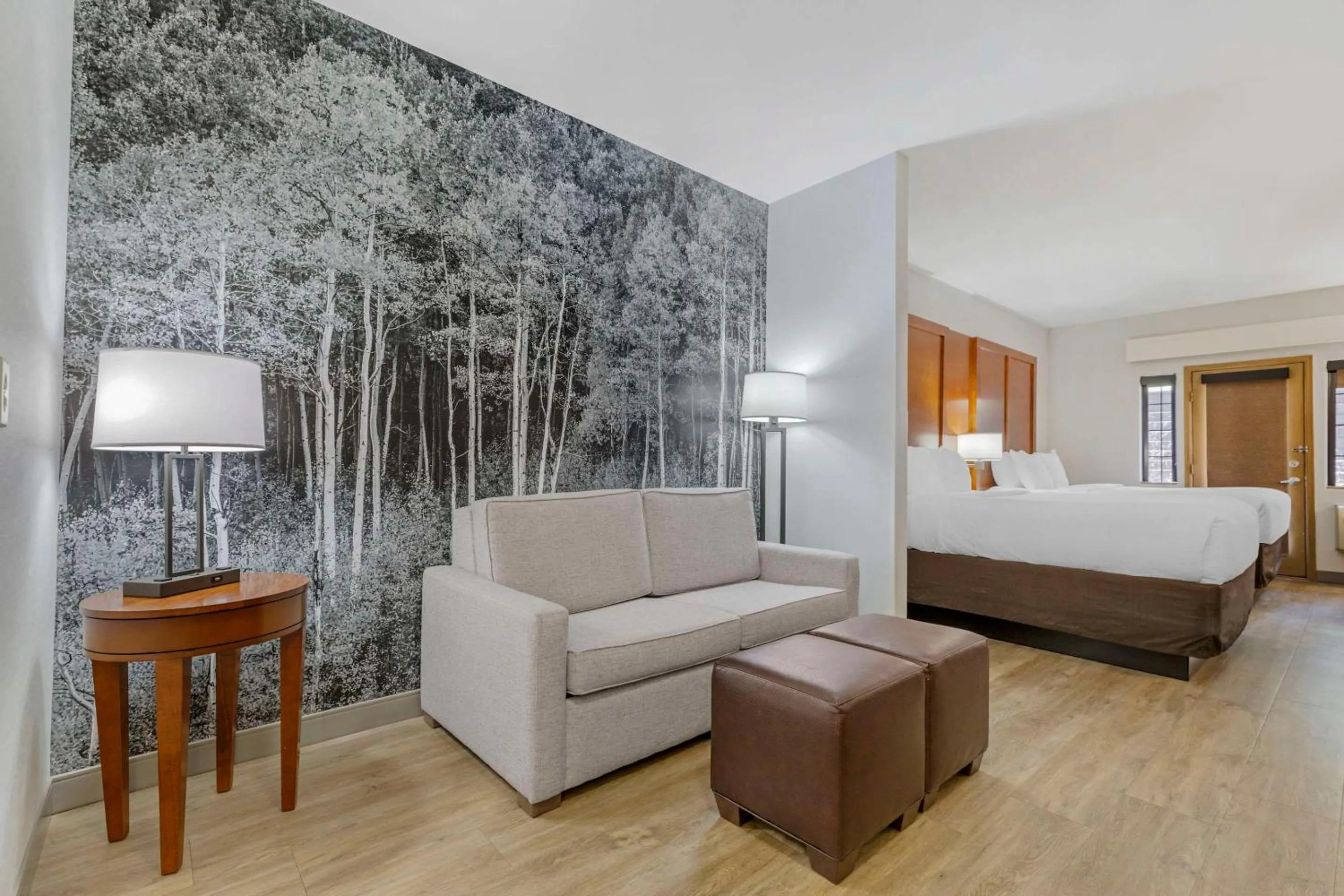 Bedroom, Bed in Comfort Suites Golden West on Evergreen Parkway