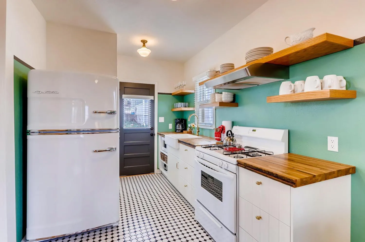 kitchen in Colorado Chautauqua Cottages