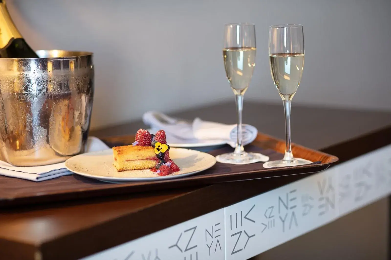 Food and drinks in NEYA Lisboa Hotel Food and drinks in NEYA Lisboa Hotel