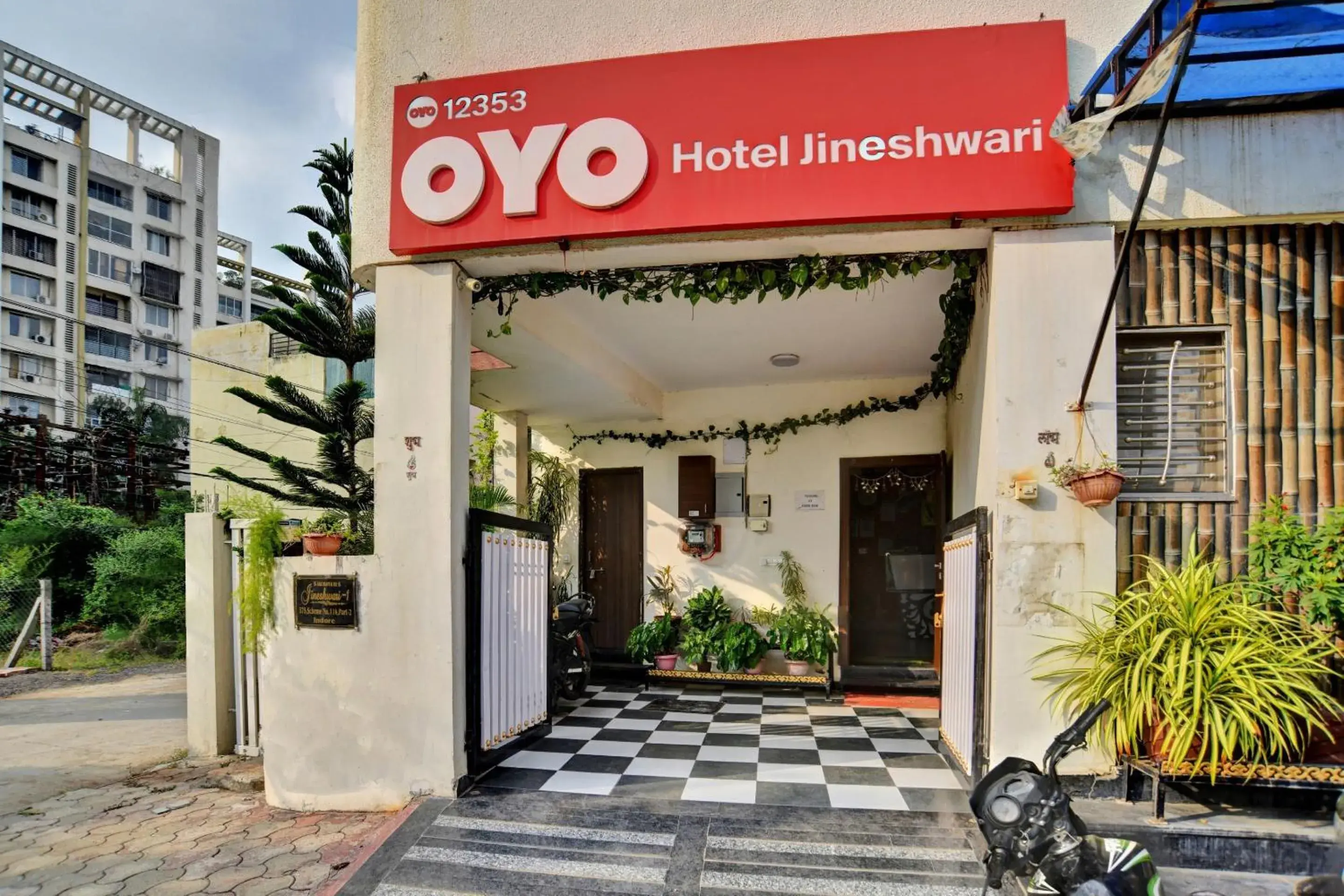 Facade/entrance in Collection O Jineshwari Hotel Facade/entrance in Collection O Jineshwari Hotel
