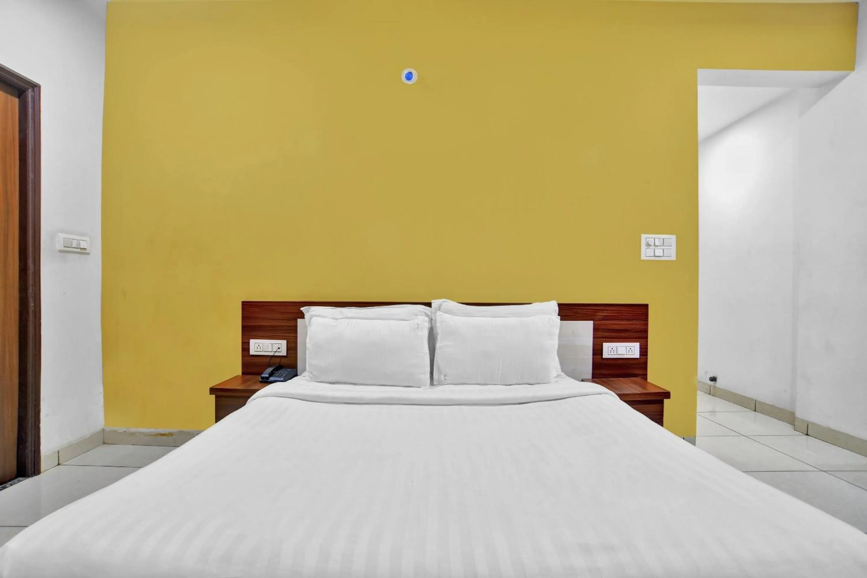 Bedroom, Bed in Collection O Jineshwari Hotel