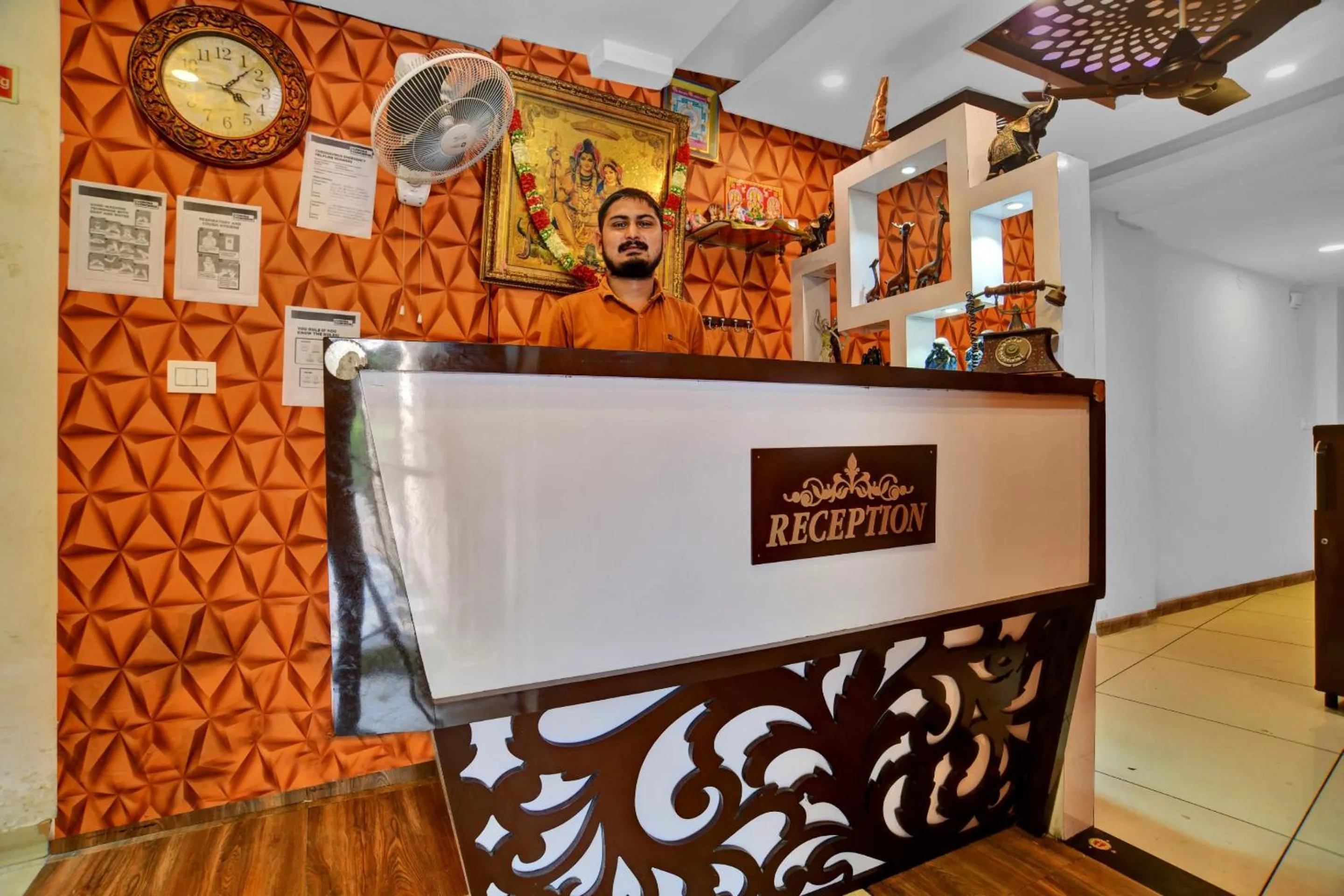 Lobby or reception in Collection O Jineshwari Hotel