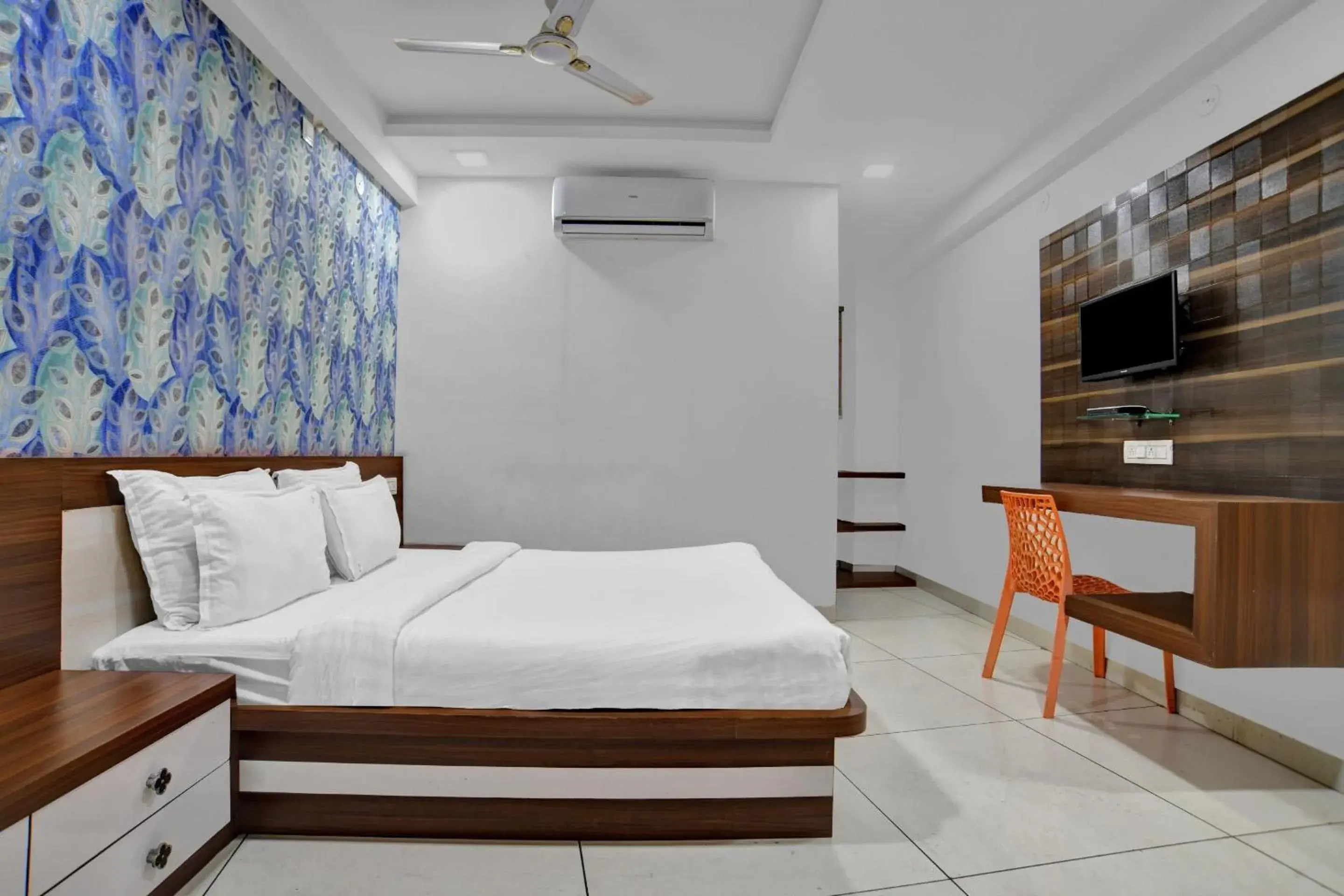 Facade/entrance, Bed in Collection O Jineshwari Hotel Facade/entrance, Bed in Collection O Jineshwari Hotel