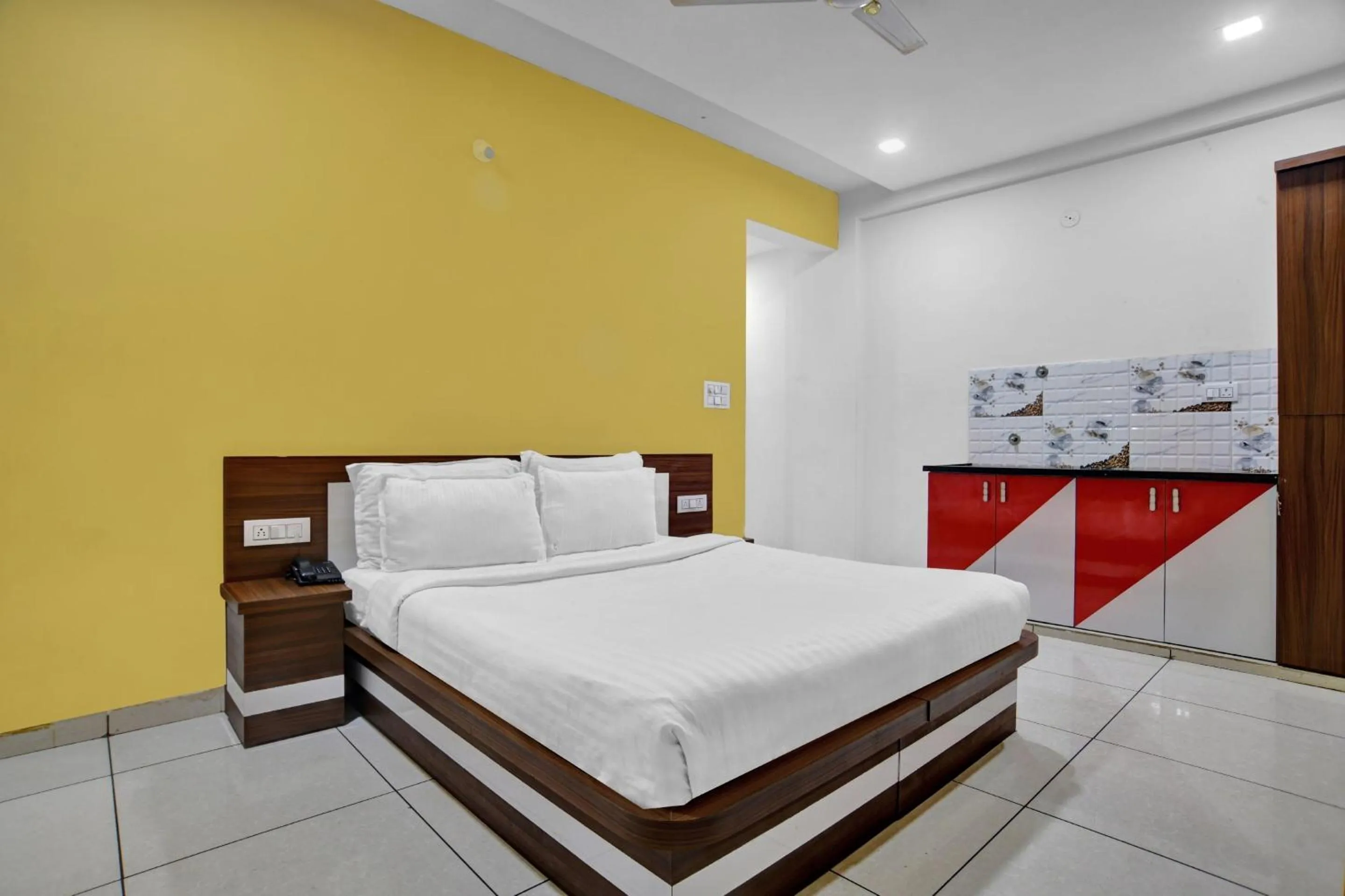 Bedroom, Bed in Collection O Jineshwari Hotel