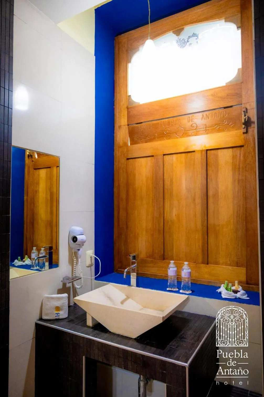 Bathroom in Hotel Puebla de Antaño