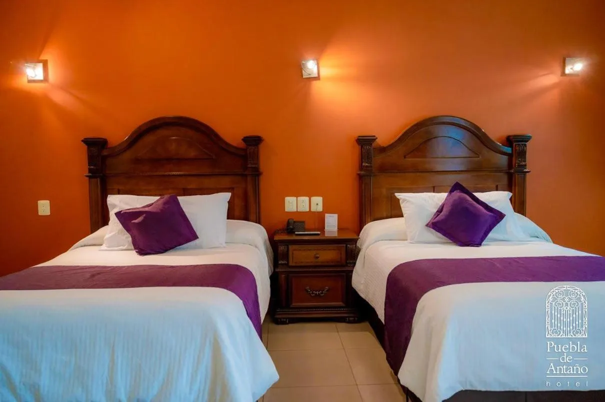 Bed in Hotel Puebla de Antaño