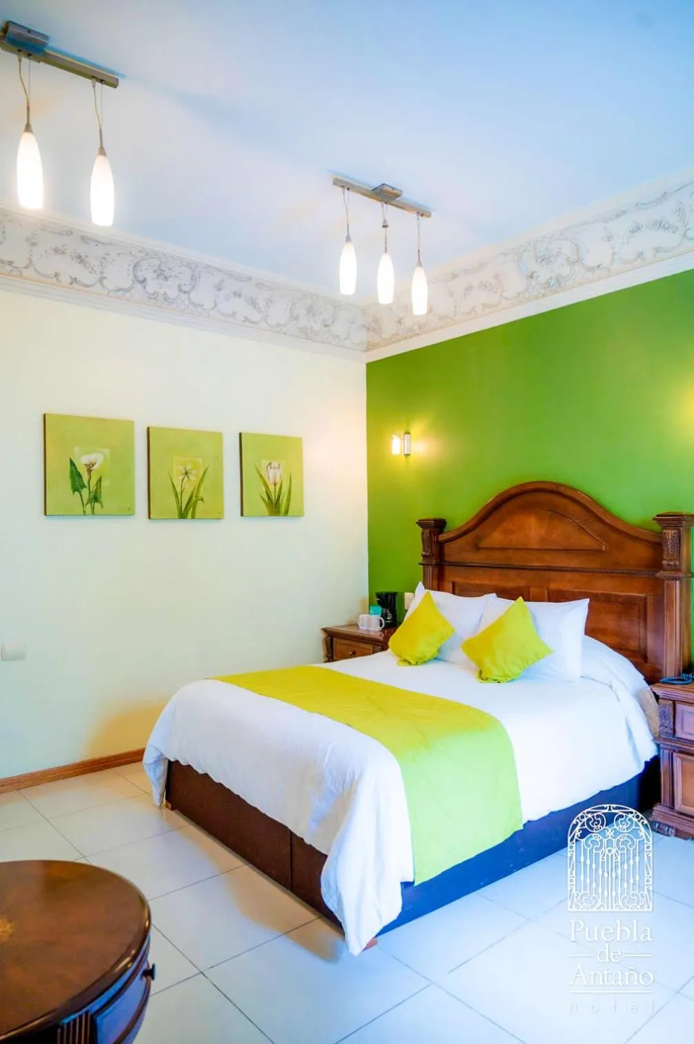 Bed in Hotel Puebla de Antaño