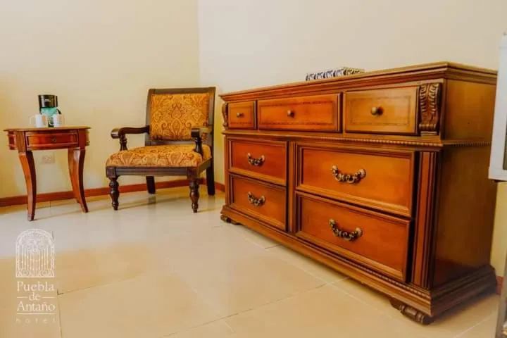 furniture in Hotel Puebla de Antaño