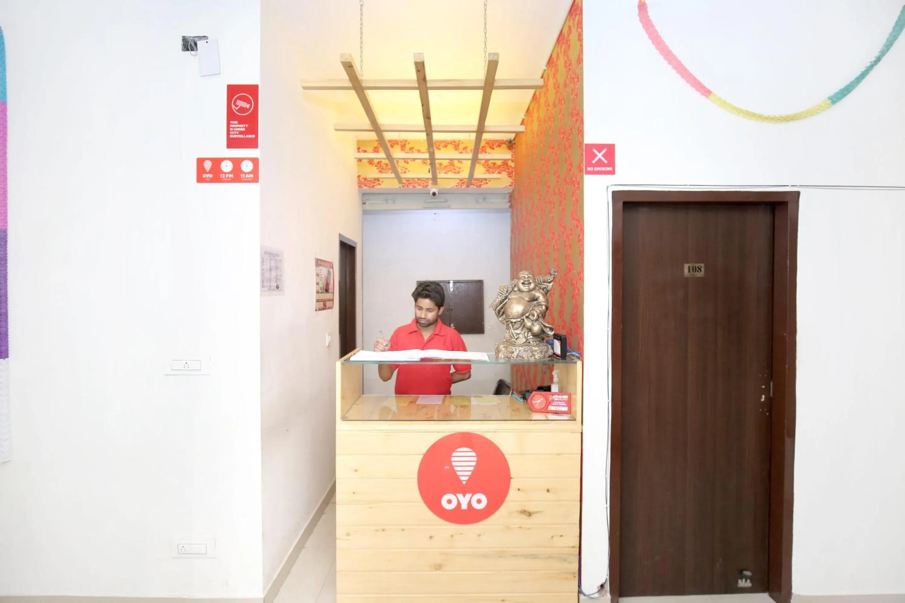 Lobby or reception in Hotel O Chandigarh