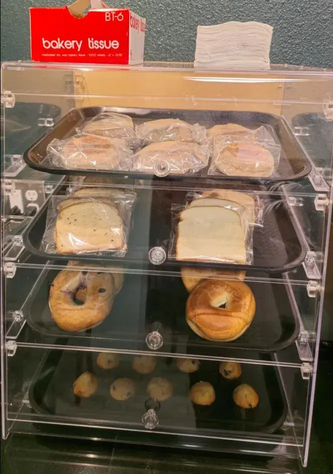 Breakfast in Days Inn by Wyndham Black River Falls - Access to ATV Trail Breakfast in Days Inn by Wyndham Black River Falls - Access to ATV Trail