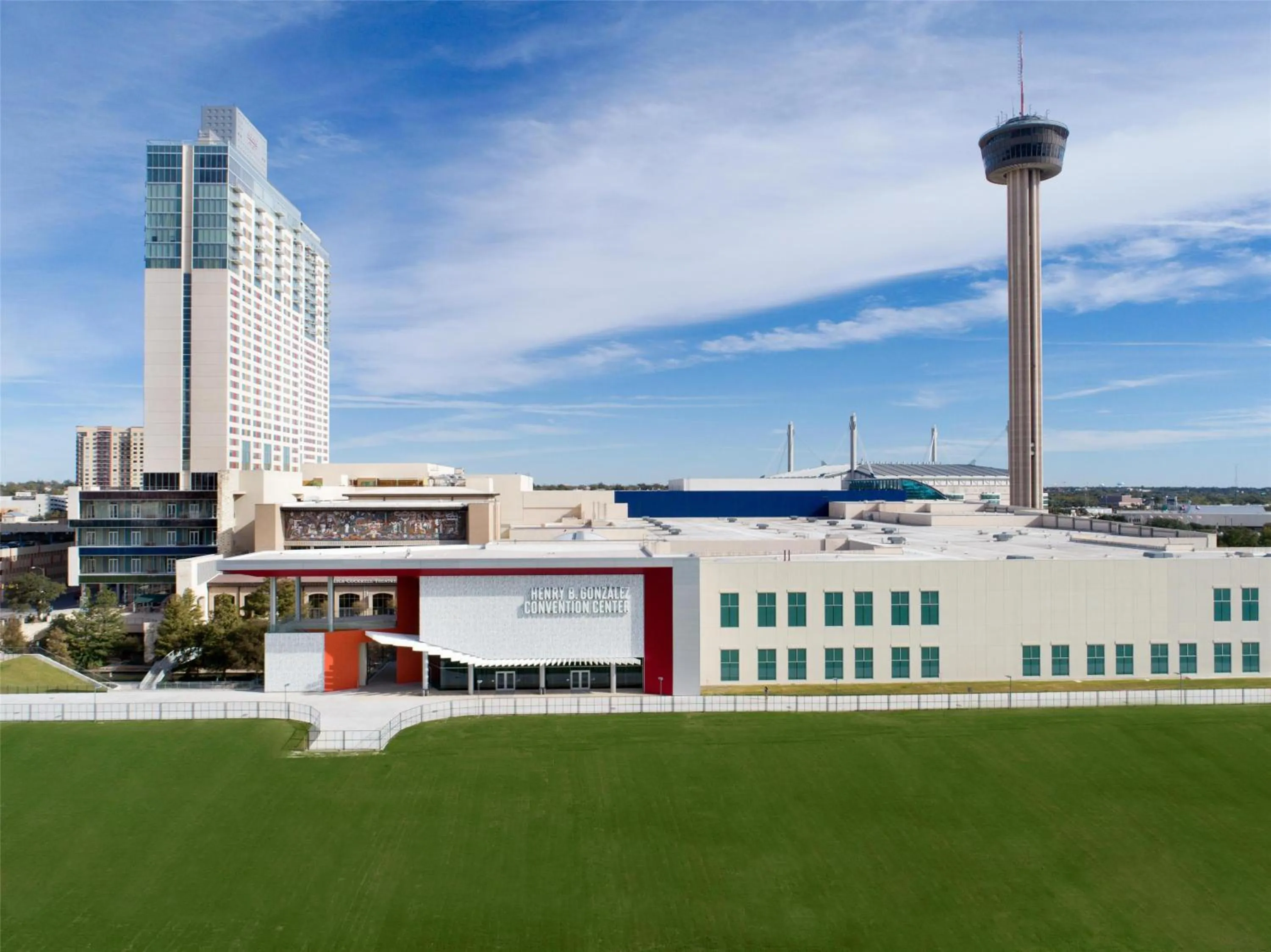 Property building in Grand Hyatt San Antonio River Walk