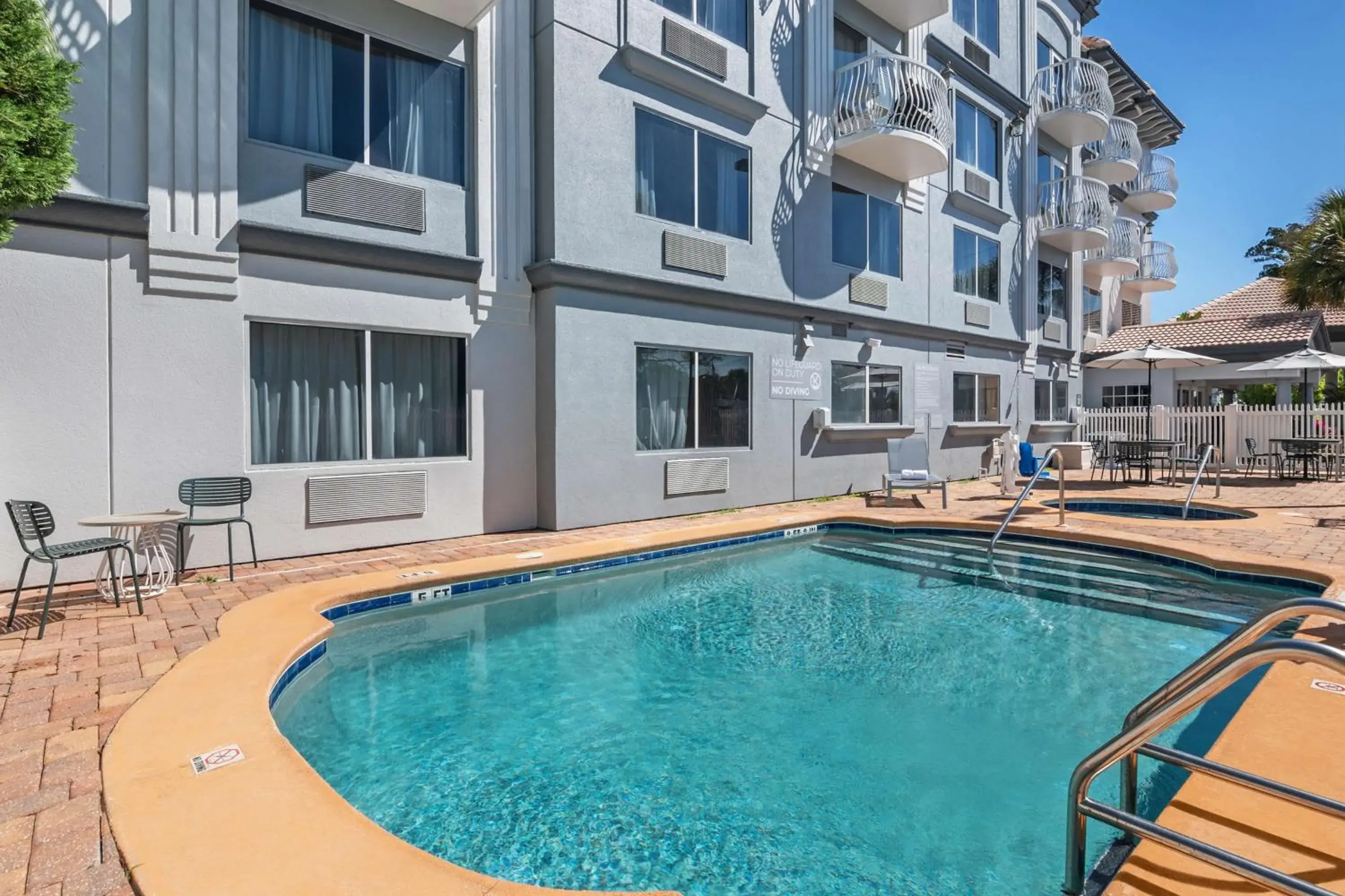 Pool view in Villa Victor, Ascend Hotel Collection Pool view in Villa Victor, Ascend Hotel Collection