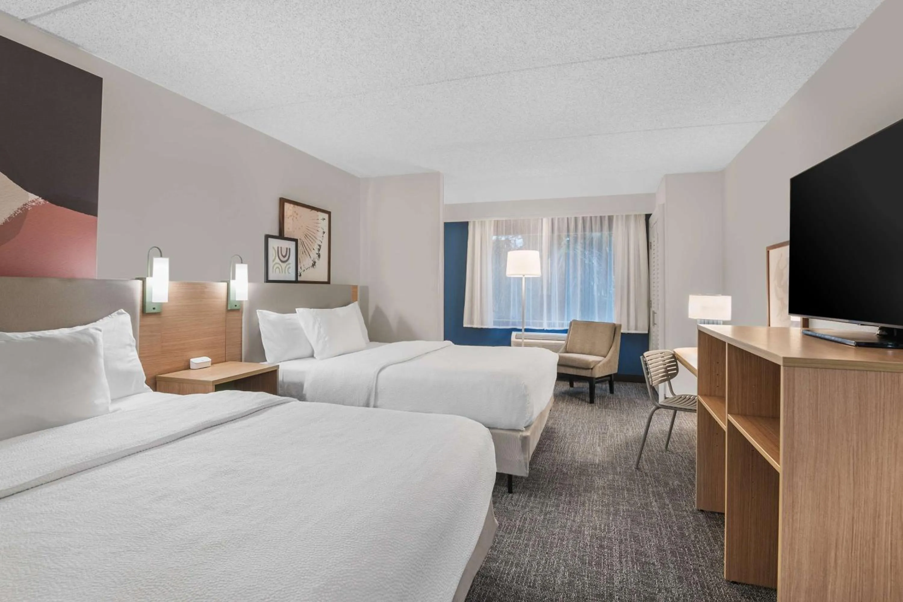 Bed in Spark By Hilton St. Augustine Historic District