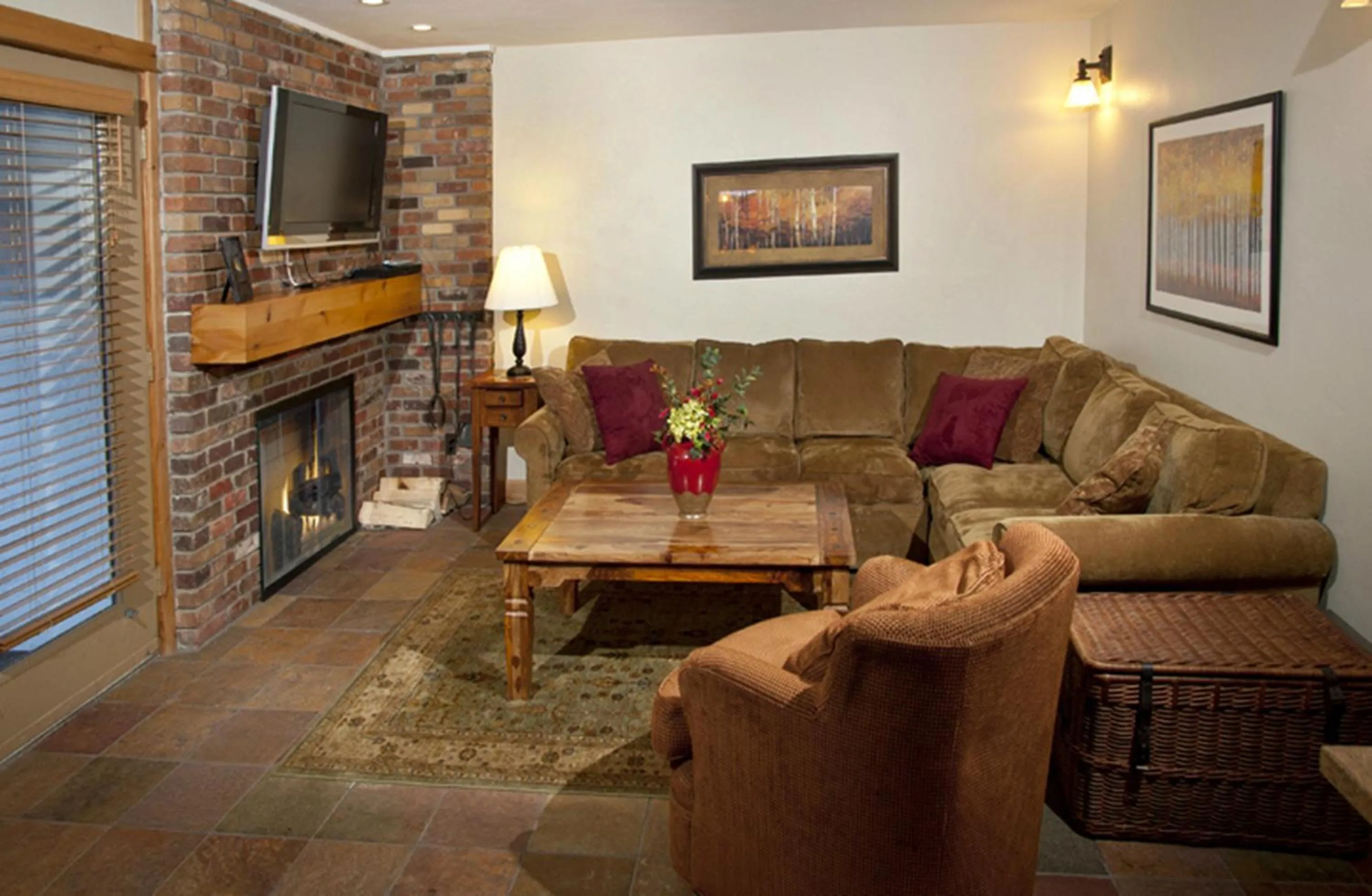 Living room in Vail Racquet Club Mountain Resort