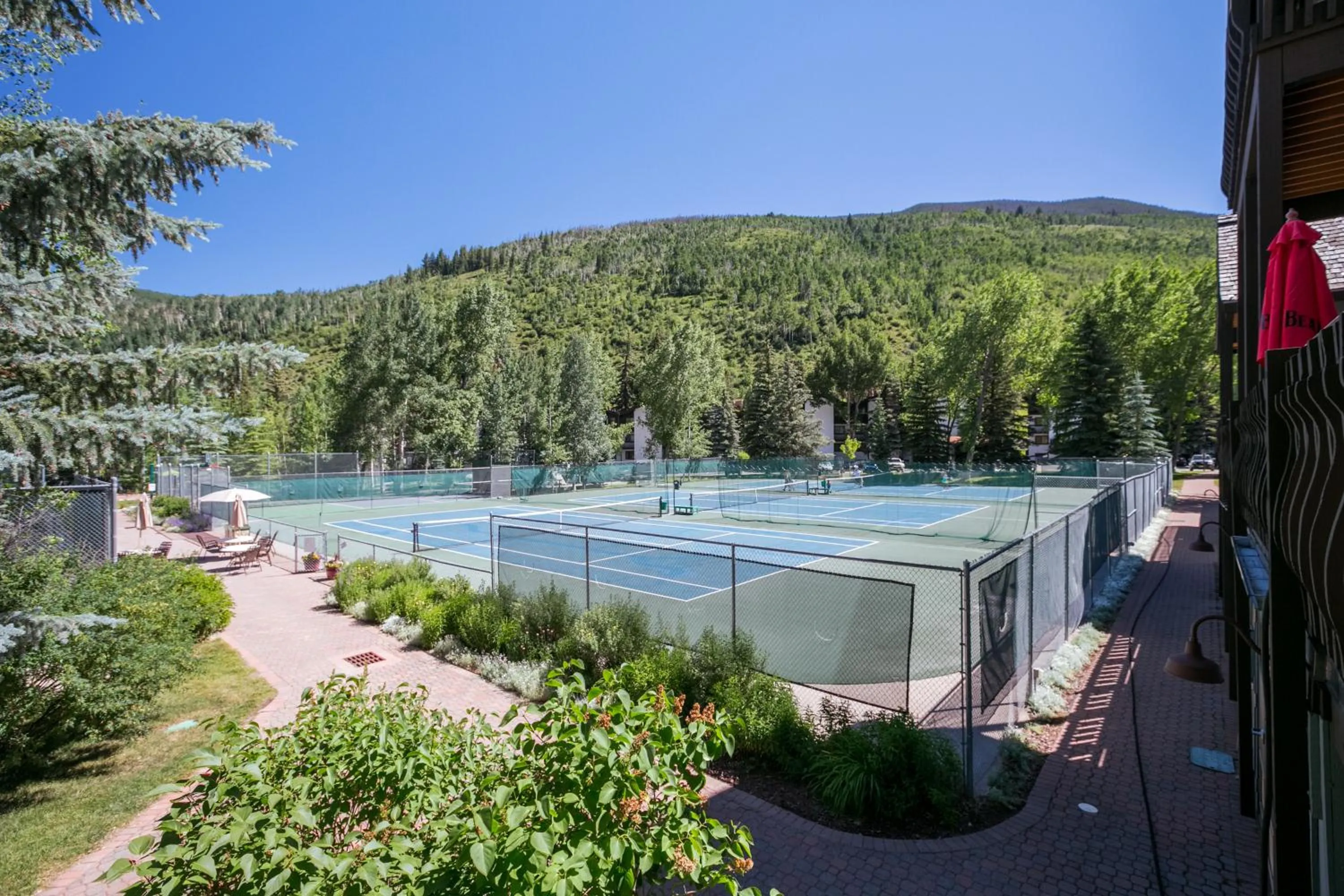 Tennis court in Vail Racquet Club Mountain Resort