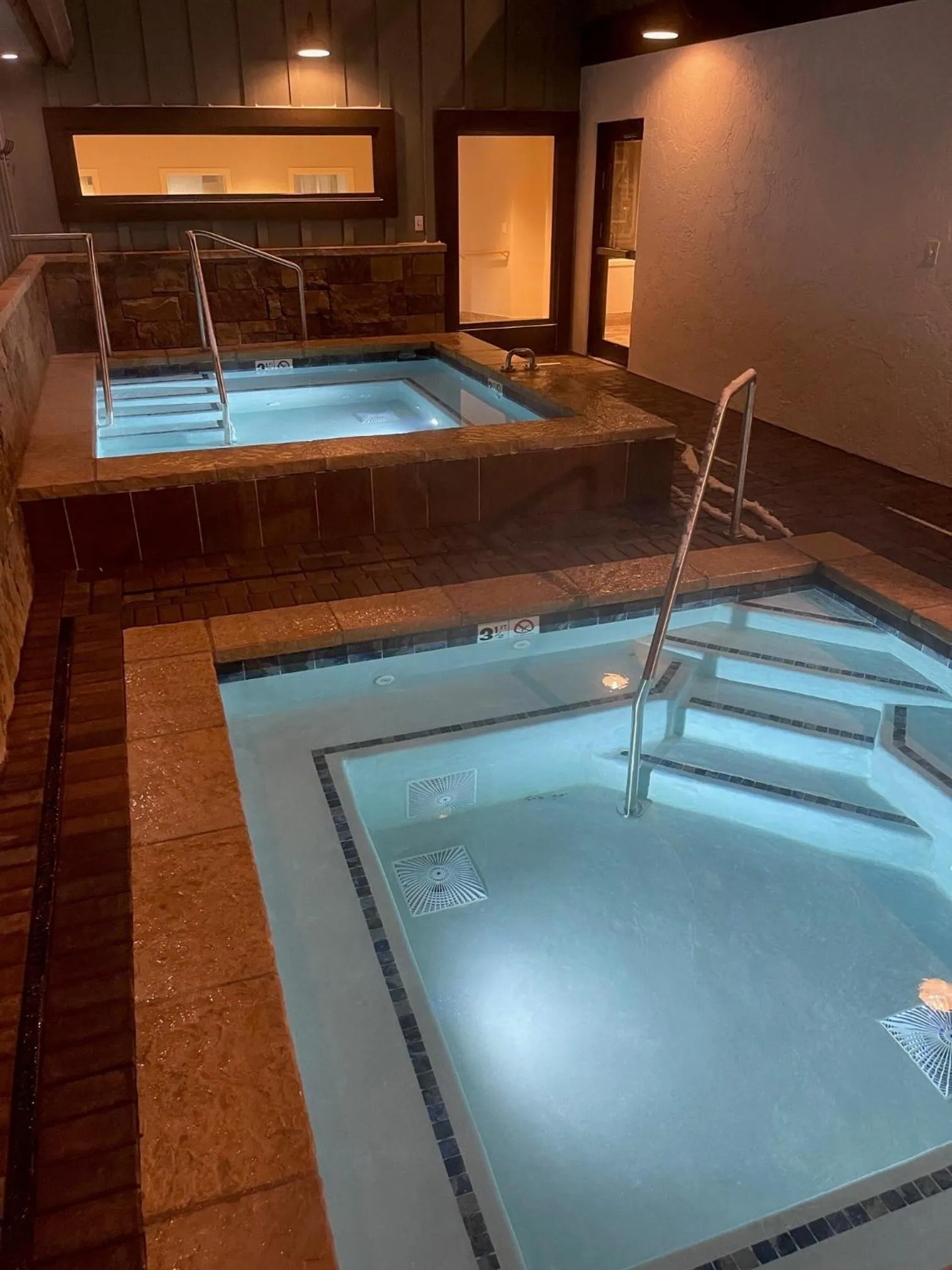 Hot Tub in Vail Racquet Club Mountain Resort