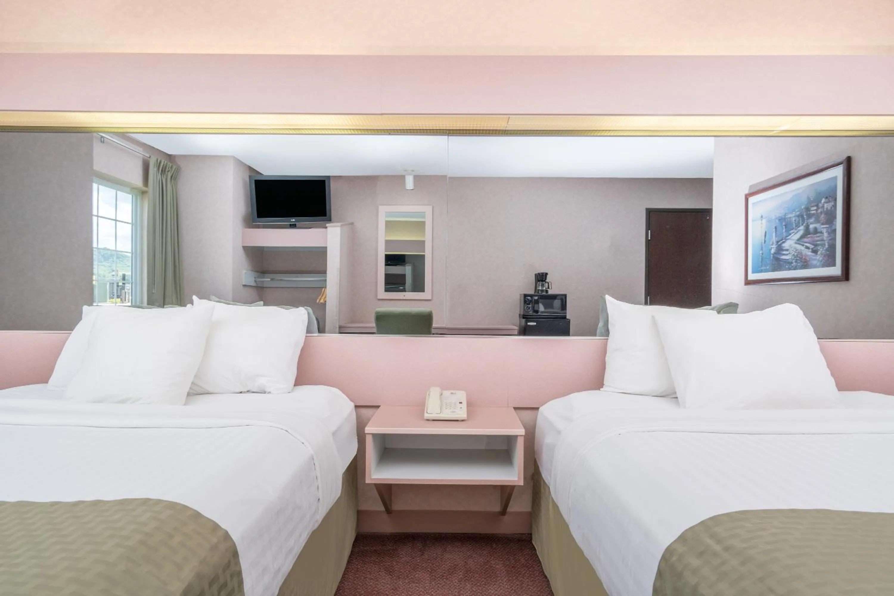 Bed in Microtel Inn La Crosse Onalaska Area