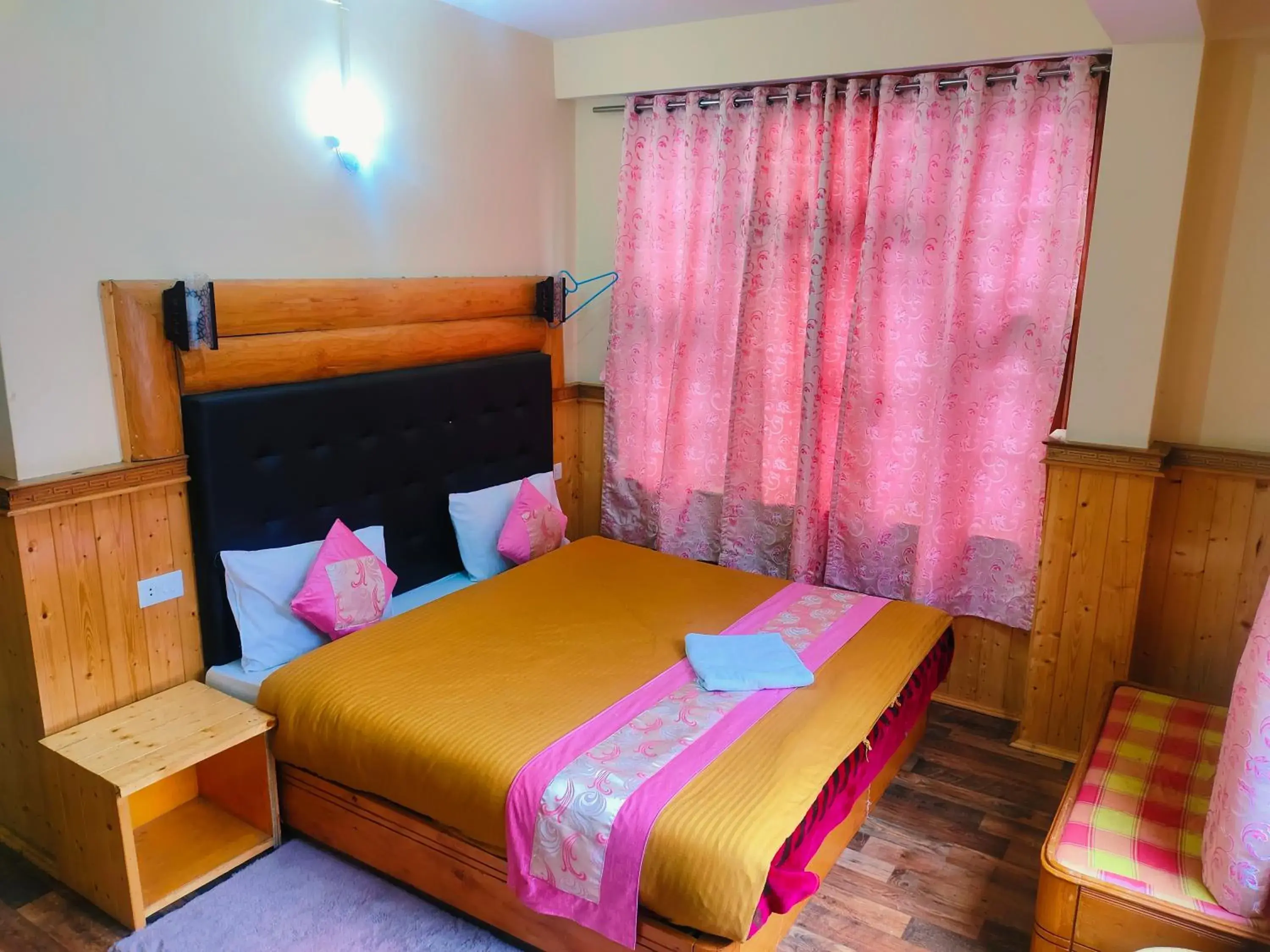 Bedroom, Bed in Rufina Blue Pine Bedroom, Bed in Rufina Blue Pine