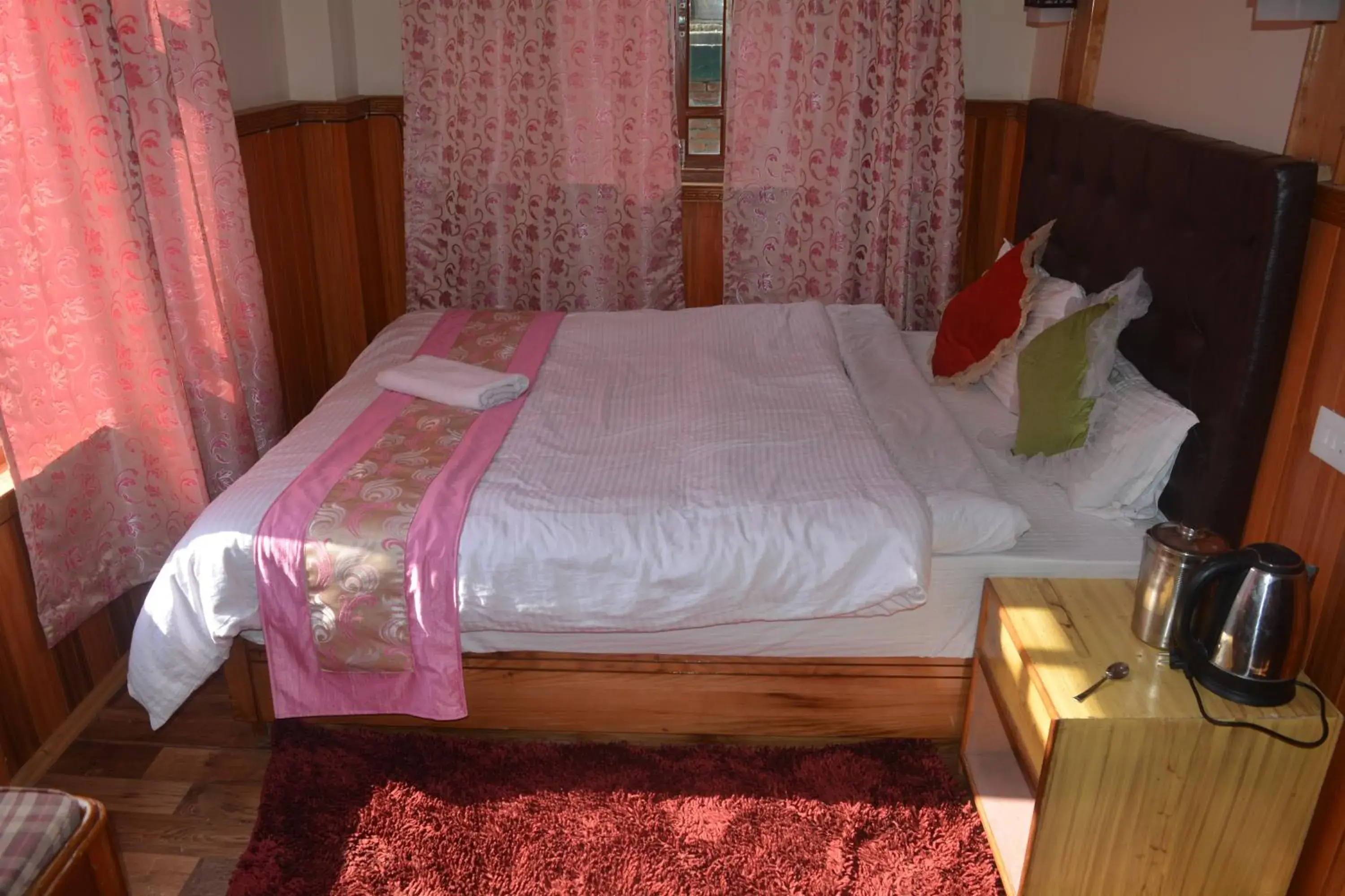 Bedroom, Bed in Rufina Blue Pine Bedroom, Bed in Rufina Blue Pine