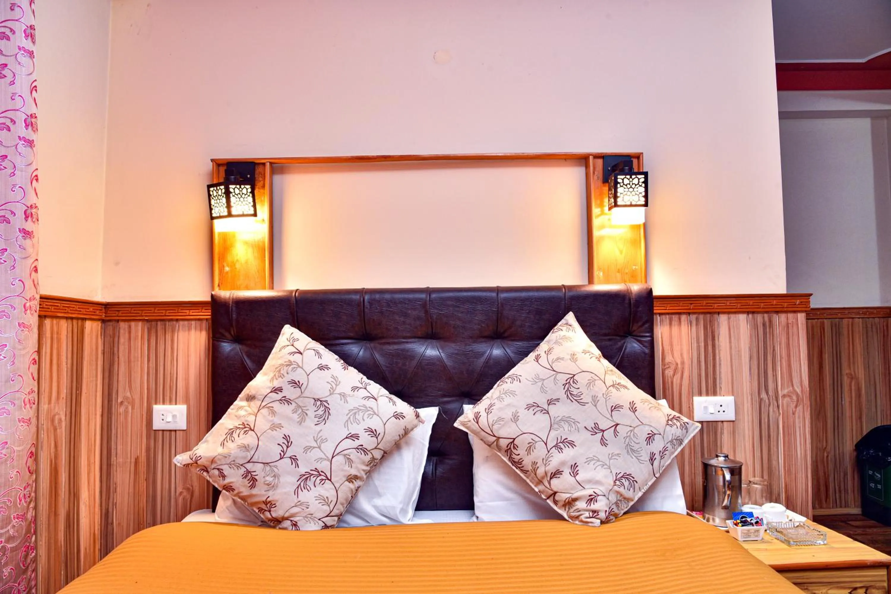 Bed in Rufina Blue Pine