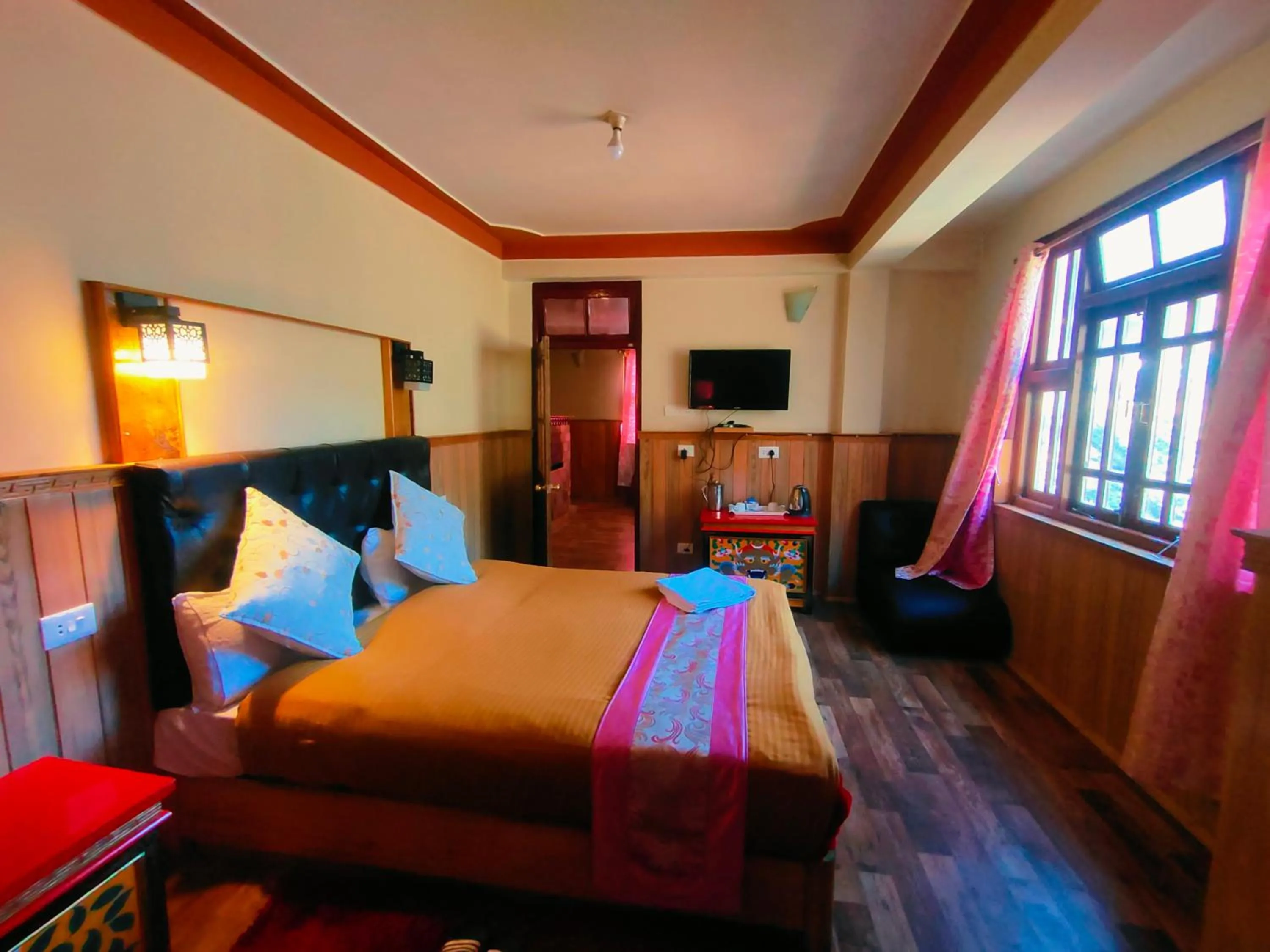 Bed in Rufina Blue Pine