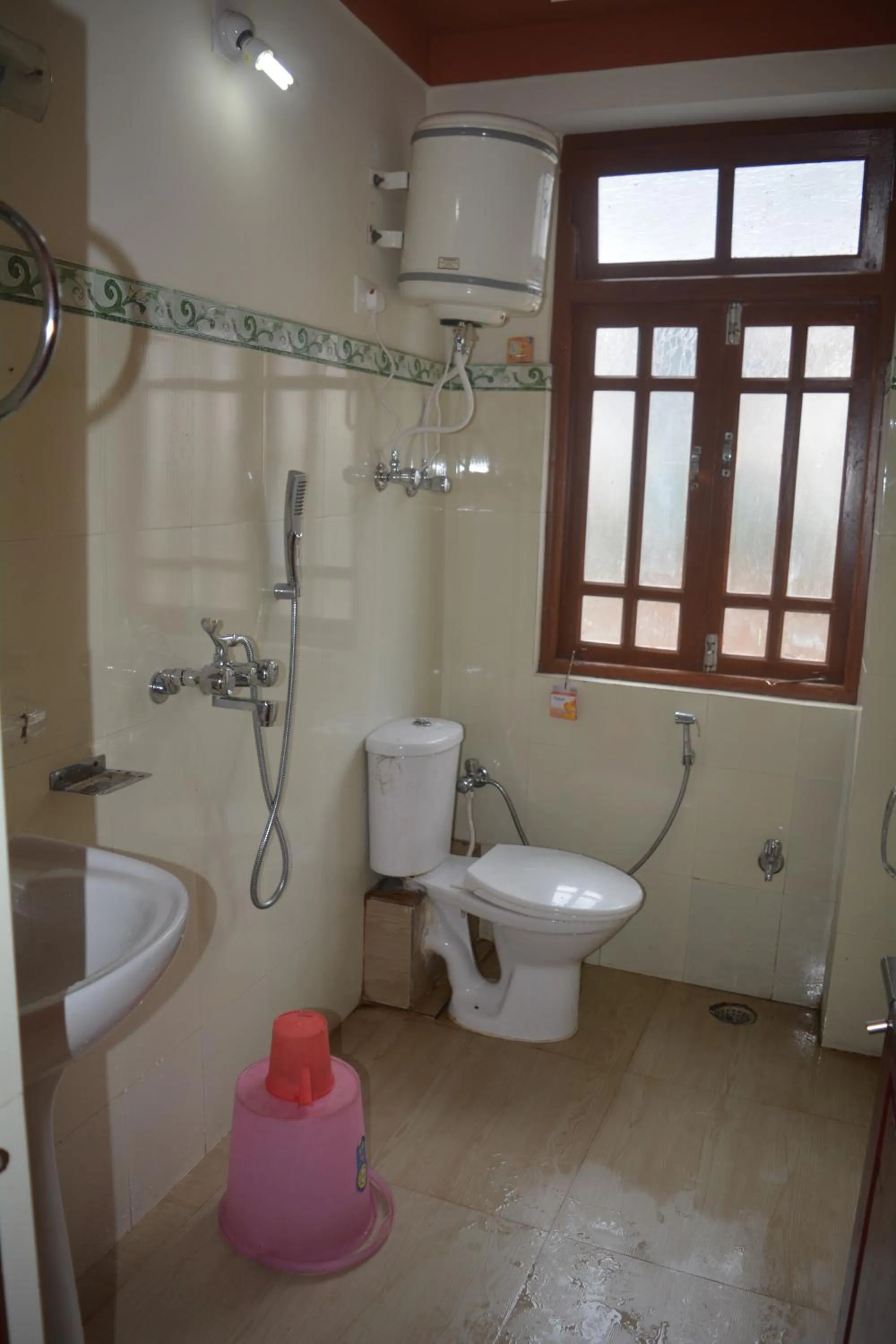 Bathroom in Rufina Blue Pine