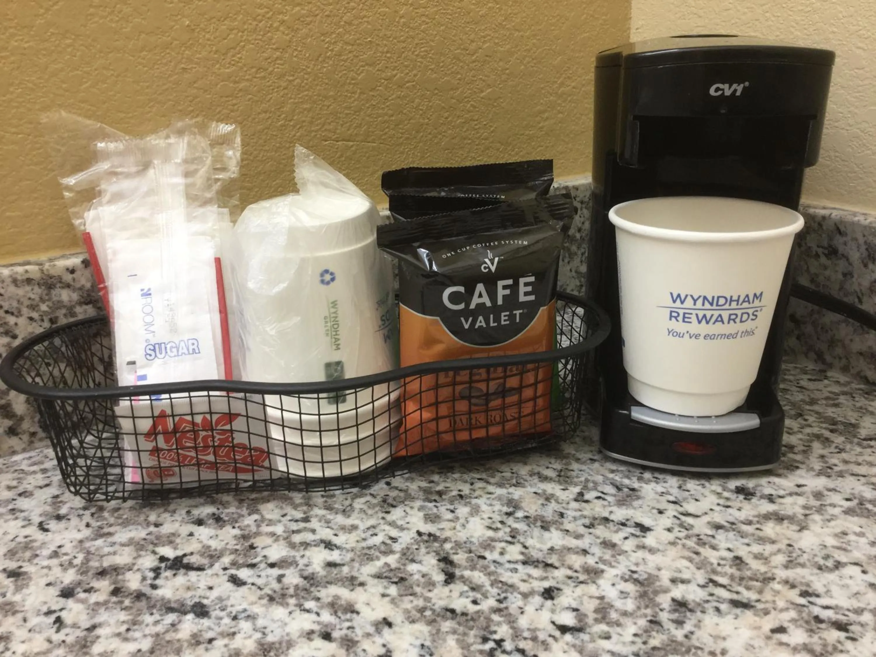Coffee/tea facilities in Days Inn by Wyndham Cartersville