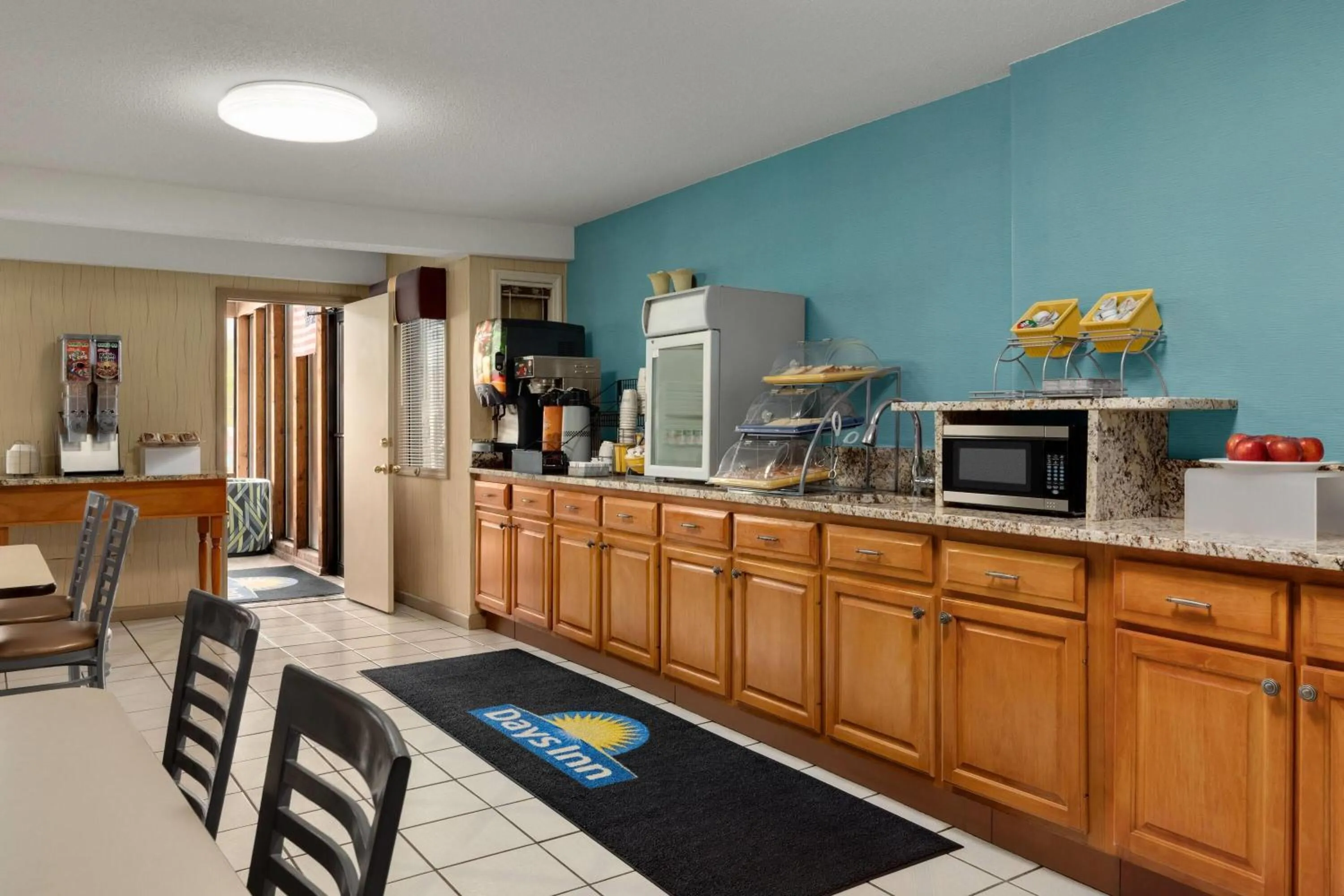 Breakfast in Days Inn by Wyndham Cartersville