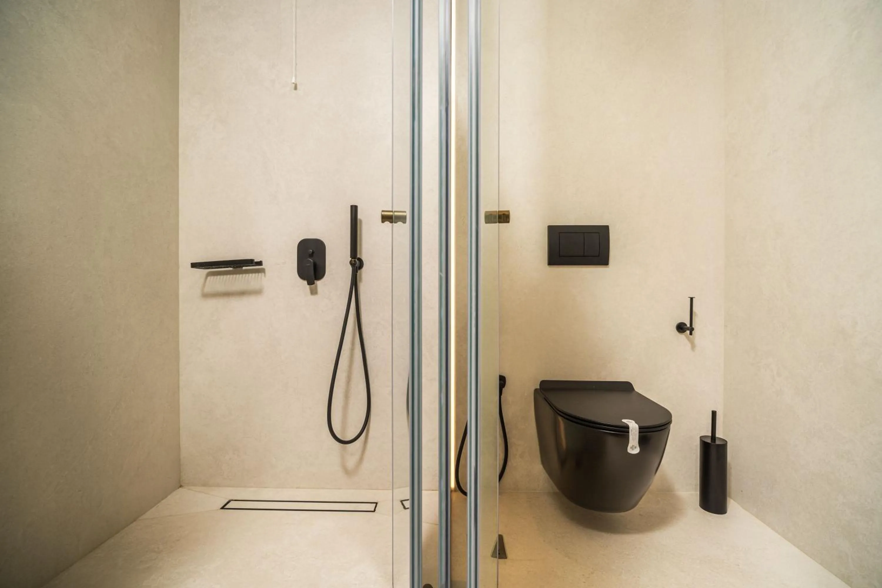 Shower in Oniros Residences