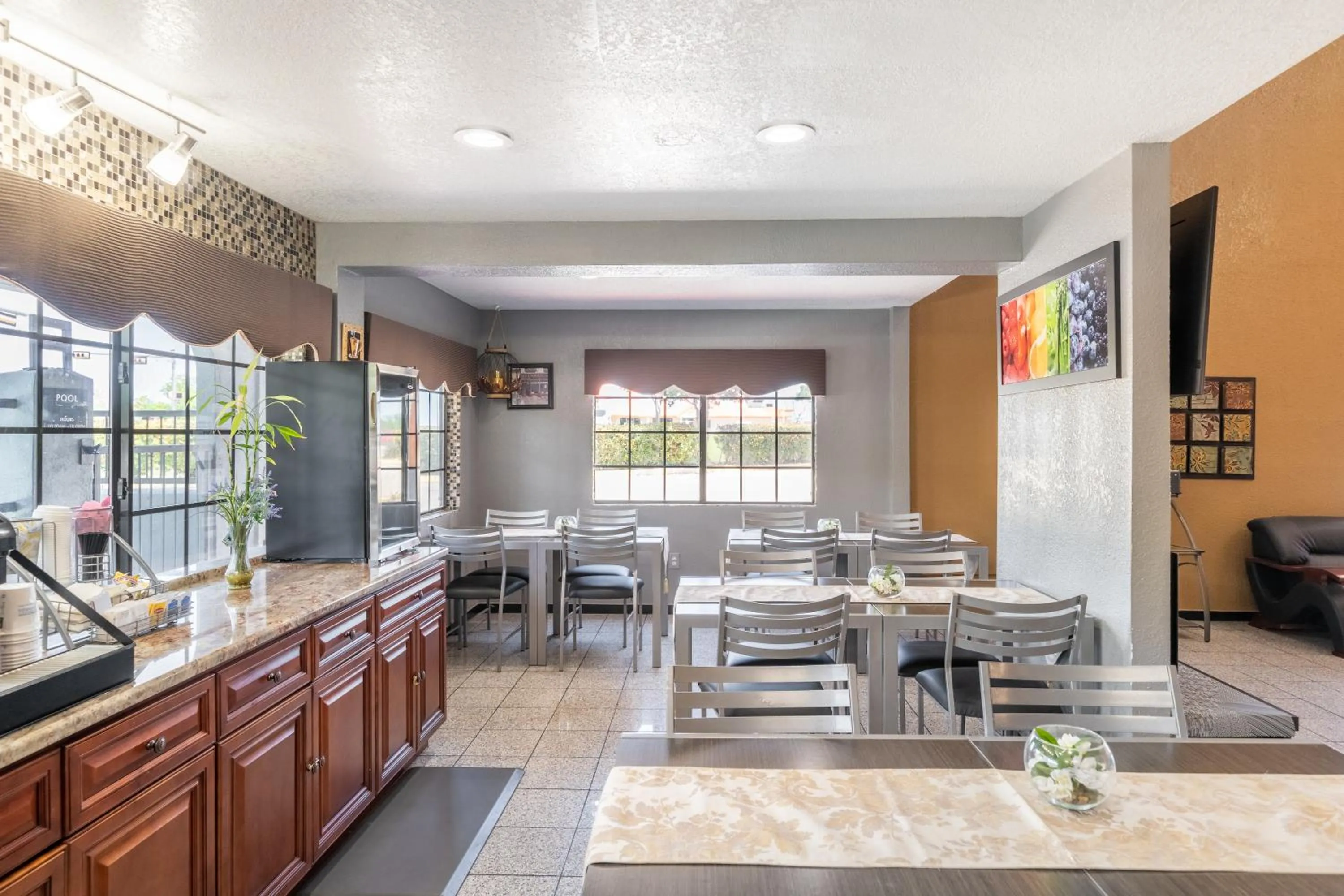 Breakfast in Super 8 by Wyndham San Antonio/Riverwalk Area