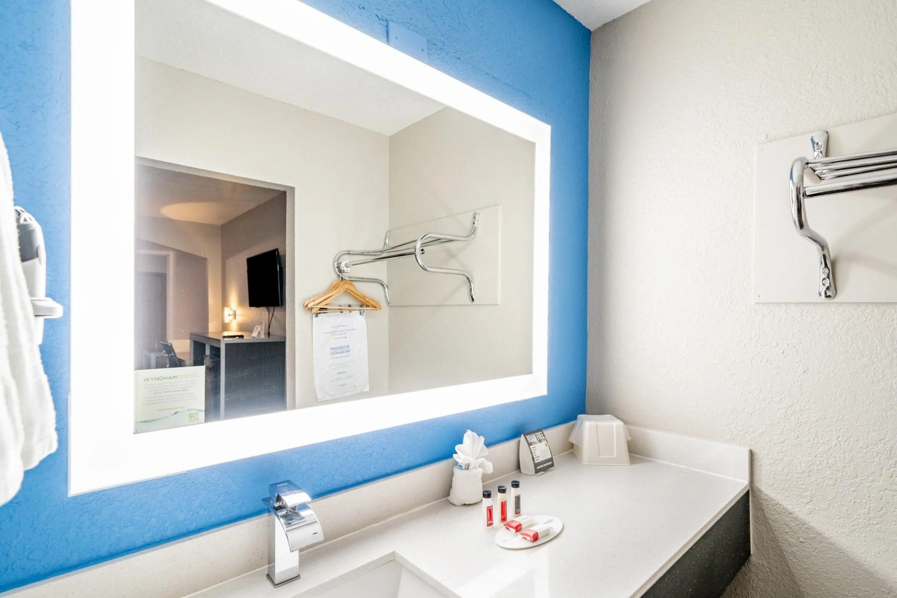 Bathroom in Super 8 by Wyndham San Antonio/Riverwalk Area