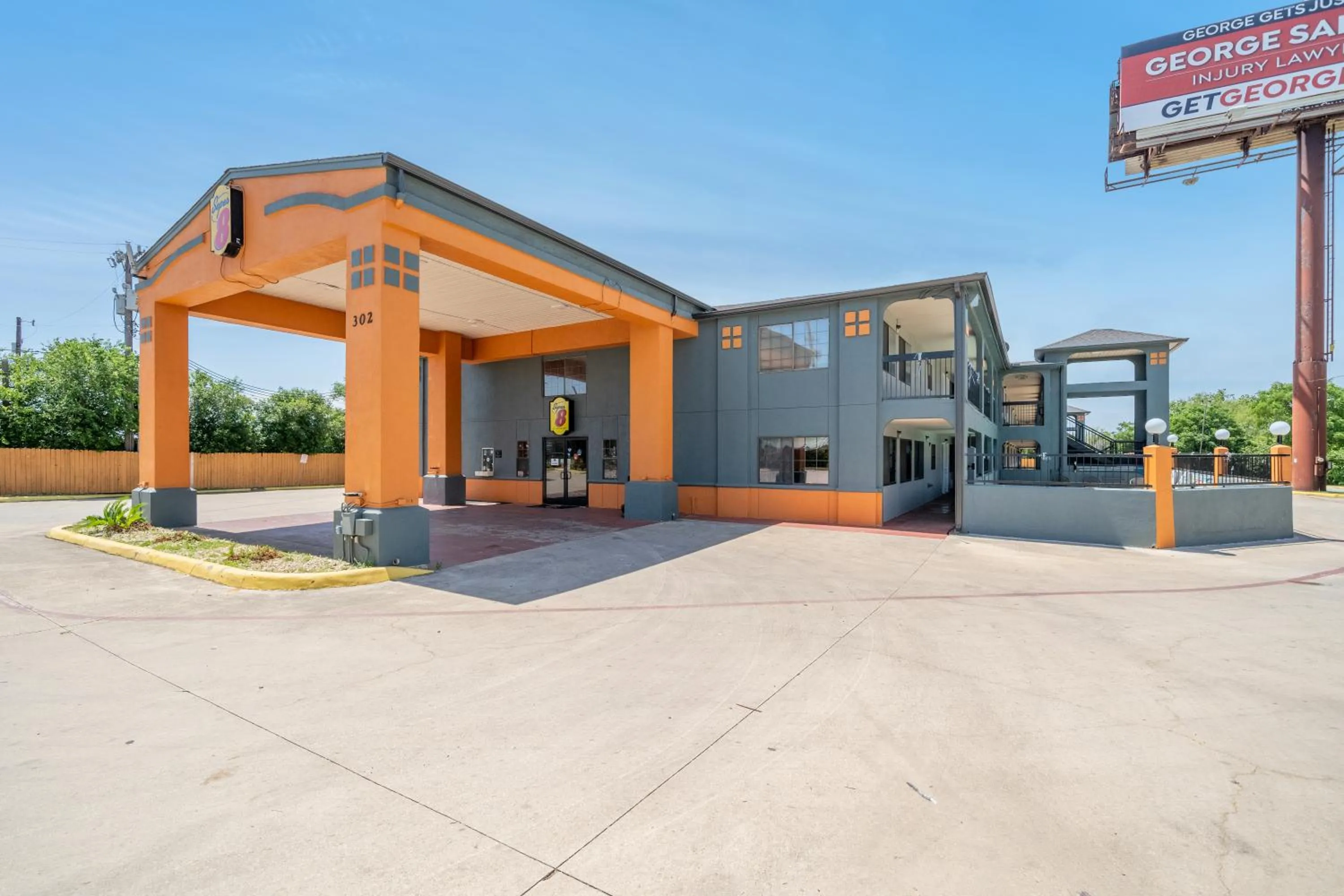 Property building in Super 8 by Wyndham San Antonio/Riverwalk Area