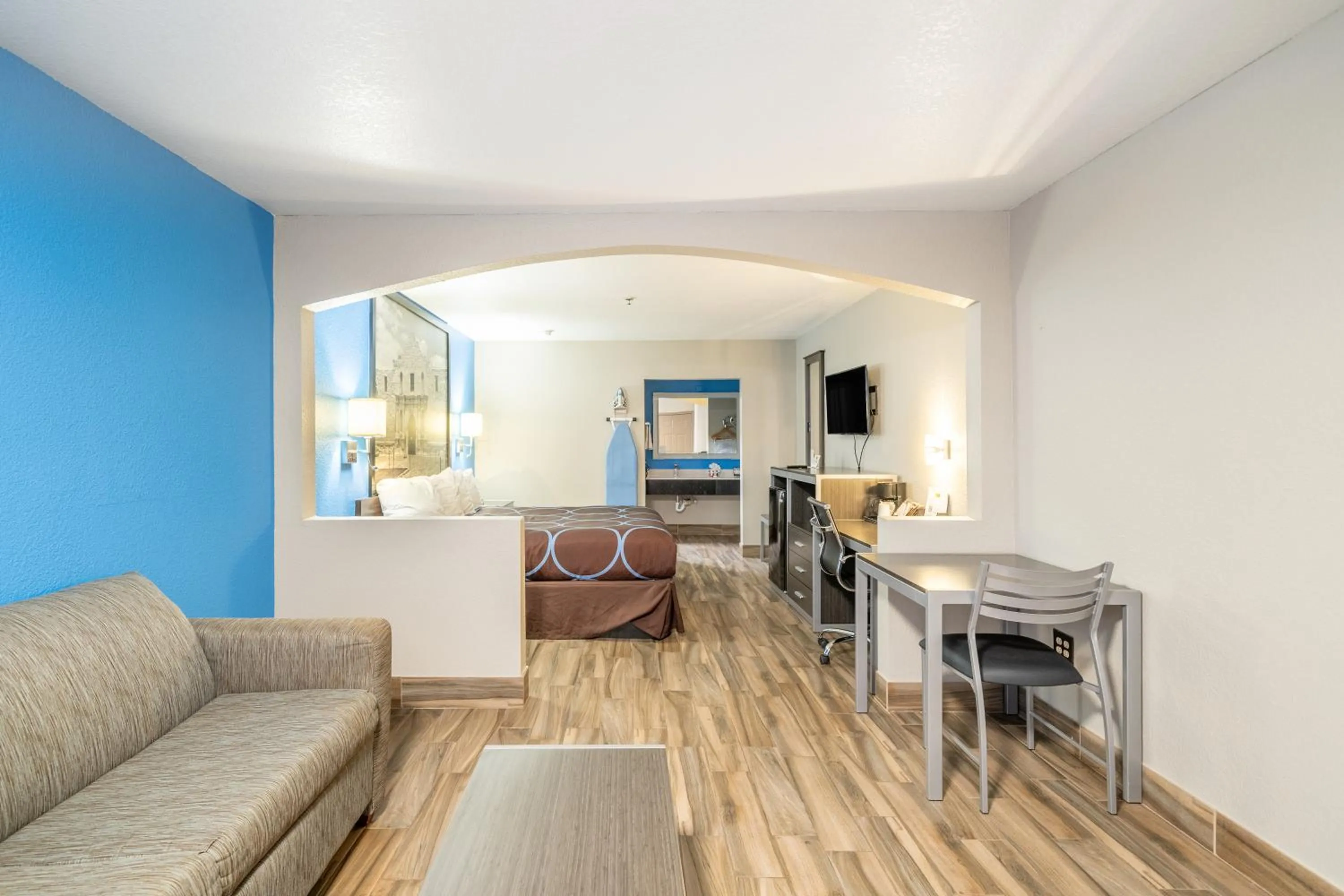 Seating area in Super 8 by Wyndham San Antonio/Riverwalk Area