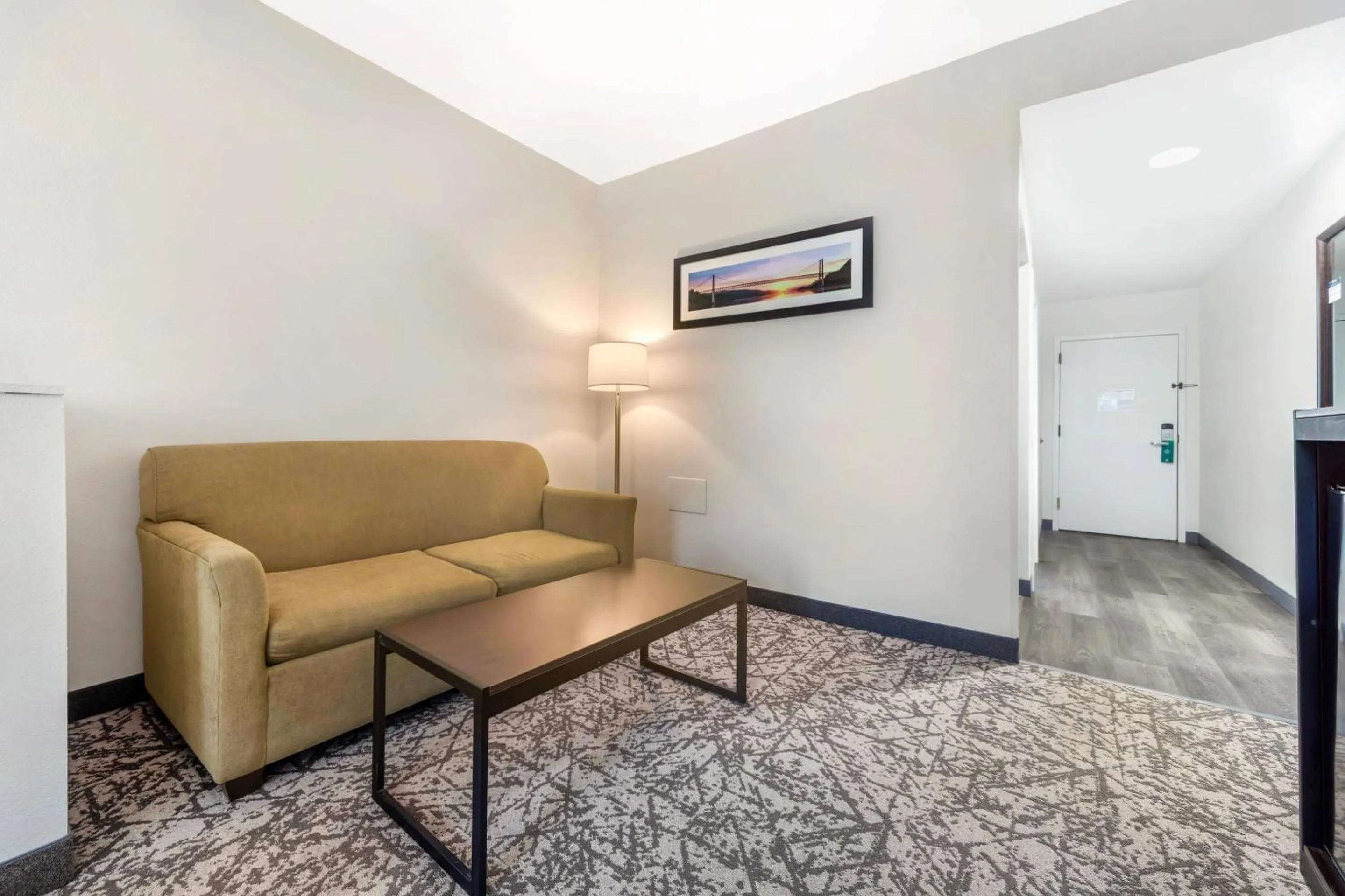 Bedroom in Quality Inn & Suites NJ State Capital Area